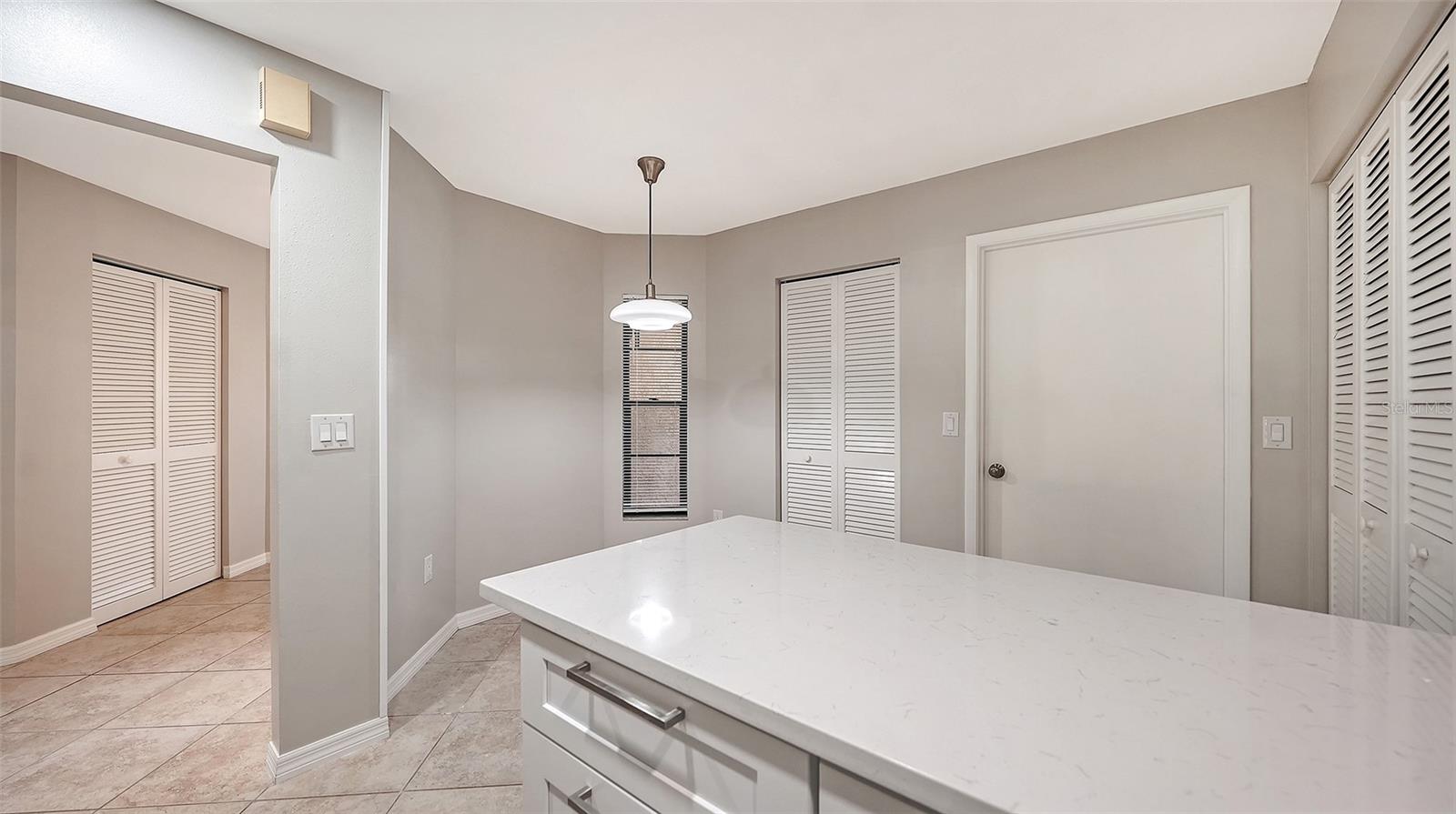 Image 9 of 27 For 3711 Pinecone Court 168