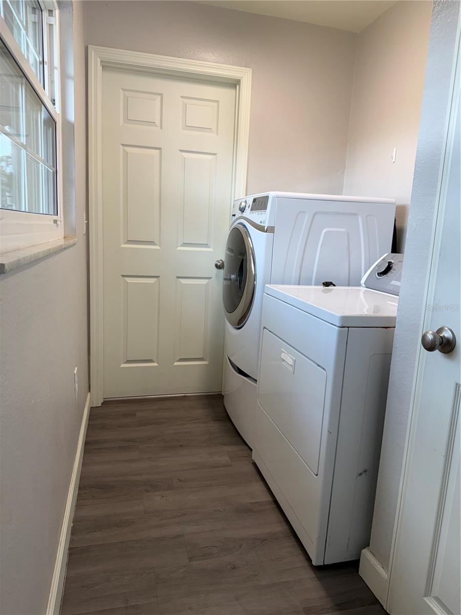 Image 10 of 13 For 4030 Asbury Place