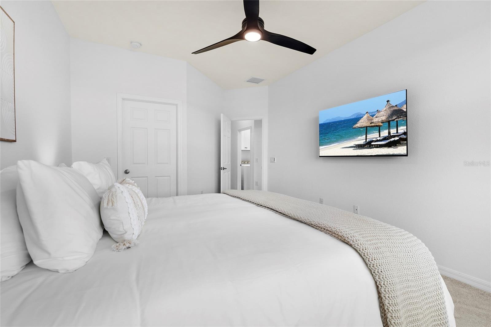 Image 35 of 81 For 12490 Ghiberti Circle 201