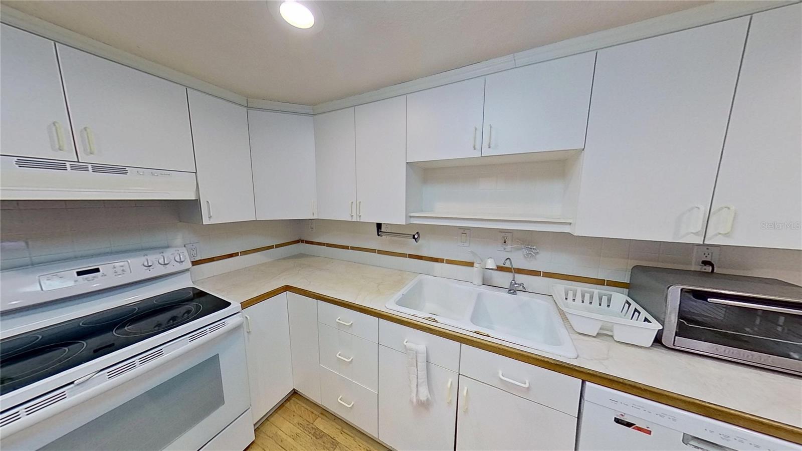 Image 17 of 53 For 3016 Tanglewood Drive