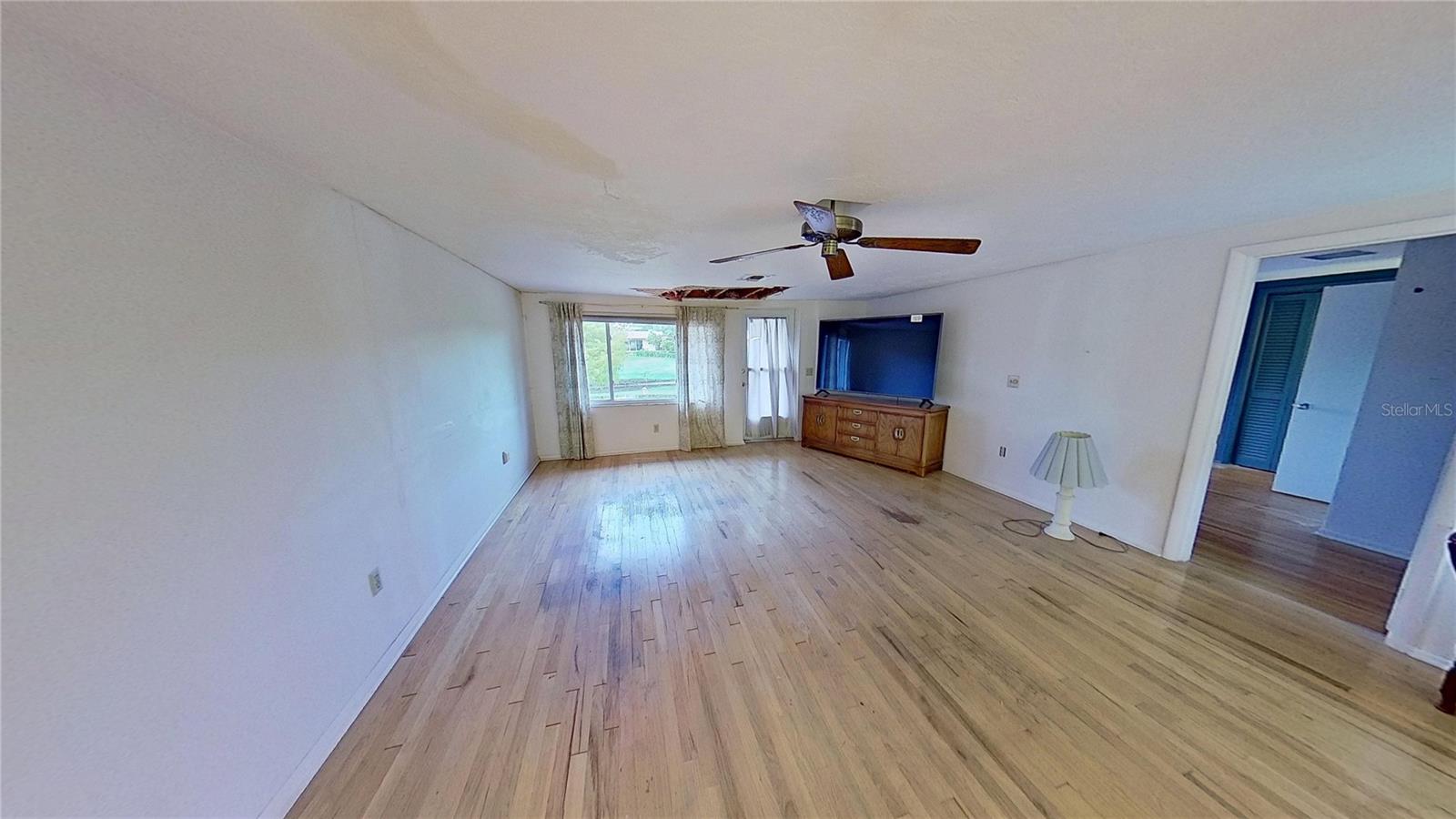 Image 23 of 53 For 3016 Tanglewood Drive