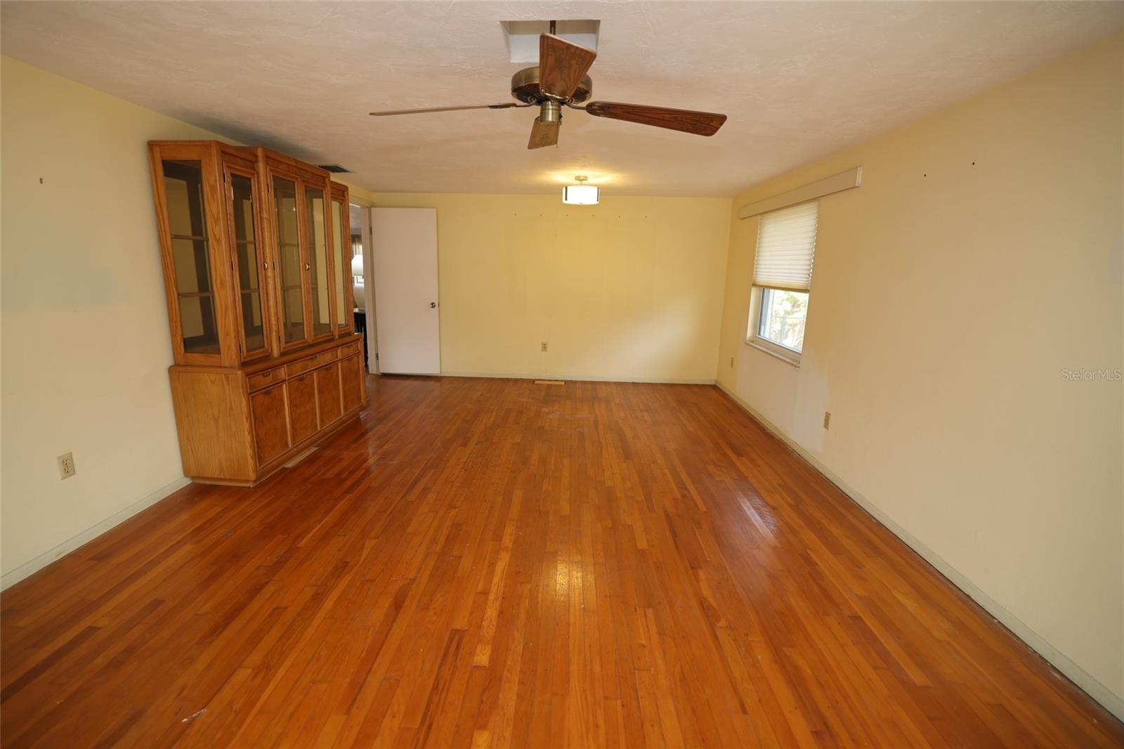 Image 25 of 53 For 3016 Tanglewood Drive