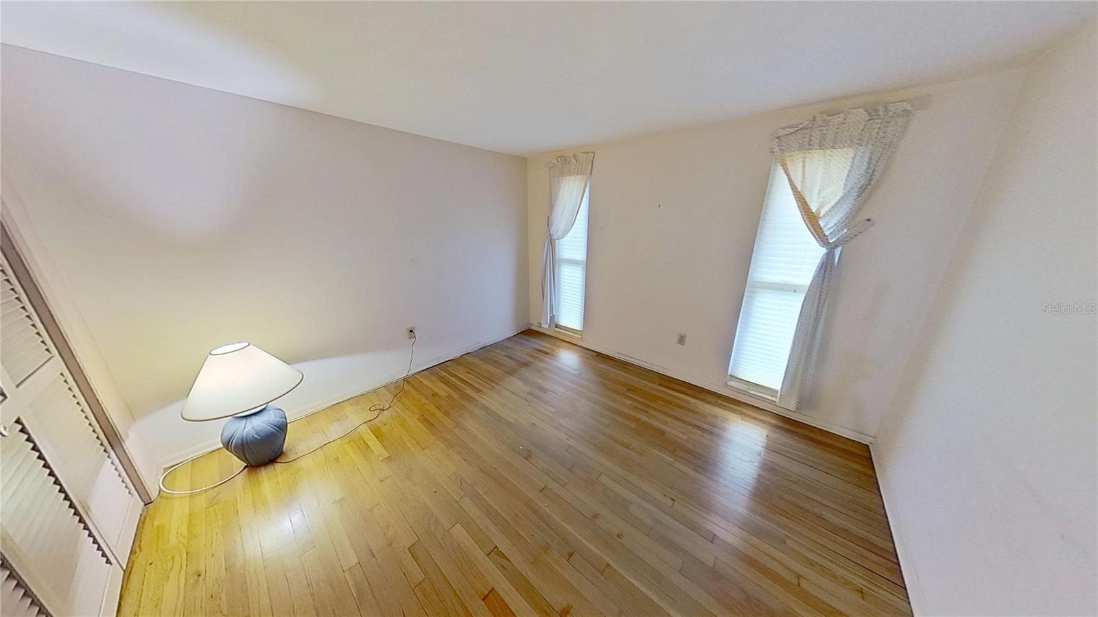 Image 33 of 53 For 3016 Tanglewood Drive