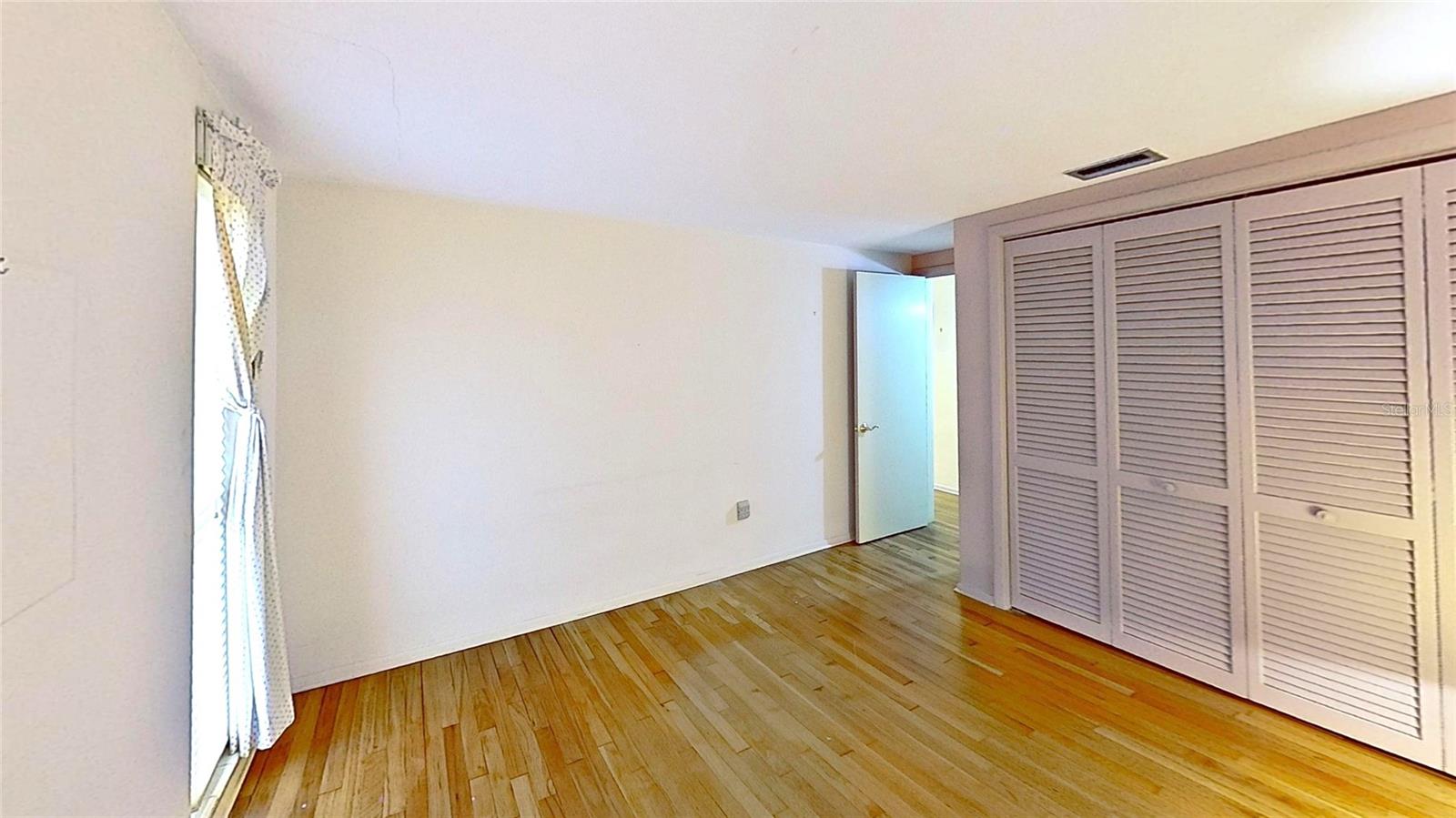 Image 37 of 53 For 3016 Tanglewood Drive