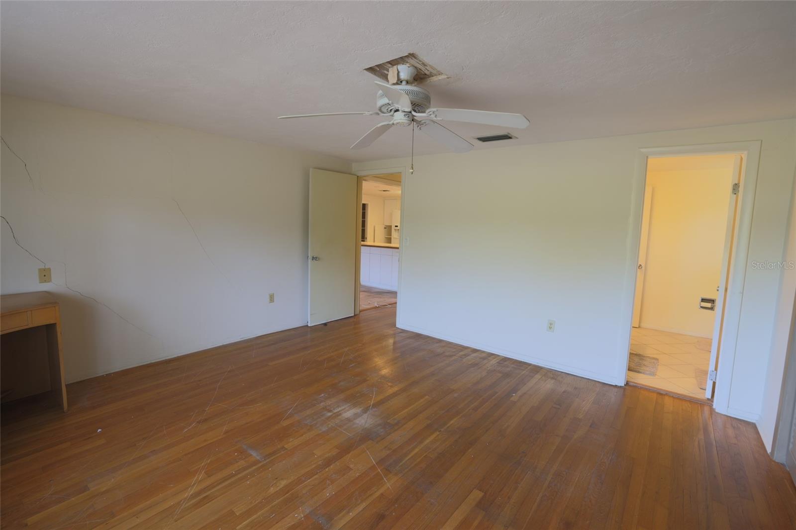 Image 41 of 53 For 3016 Tanglewood Drive