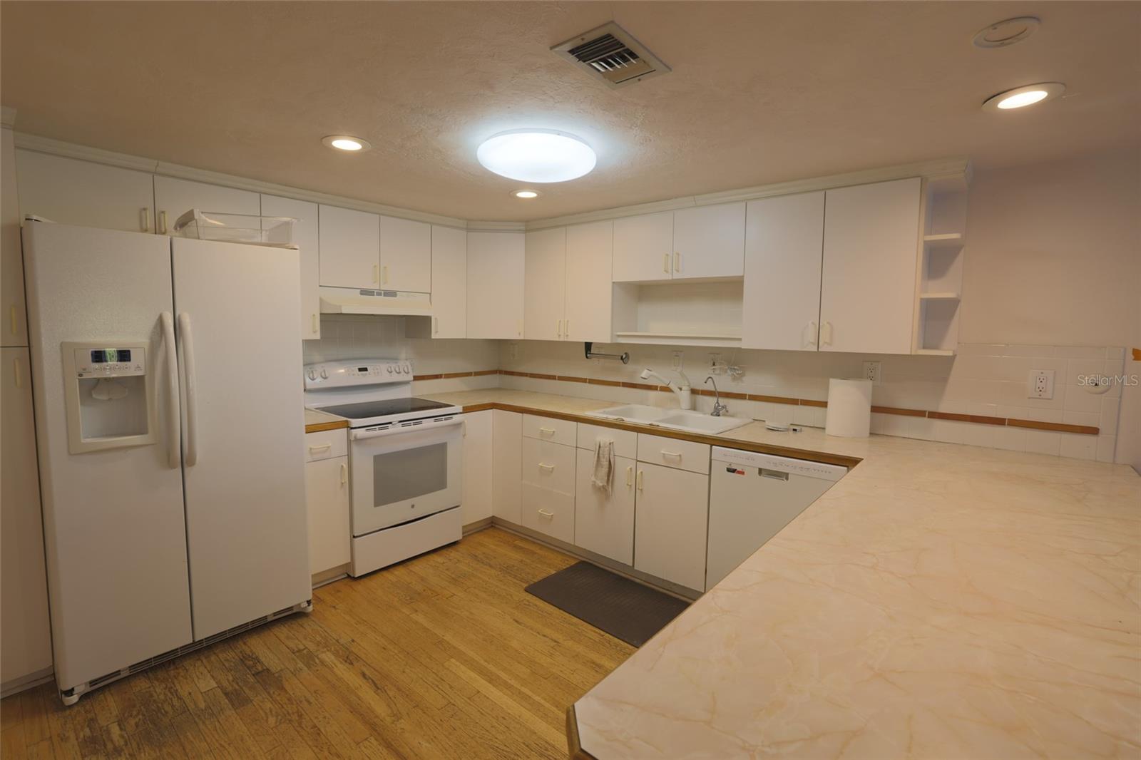 Image 45 of 53 For 3016 Tanglewood Drive