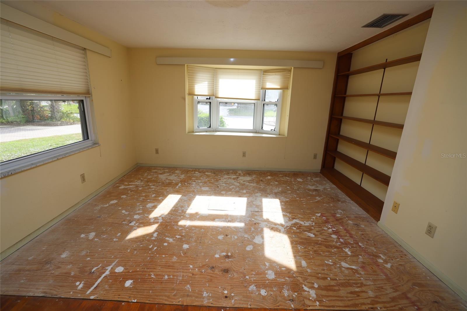 Image 50 of 53 For 3016 Tanglewood Drive