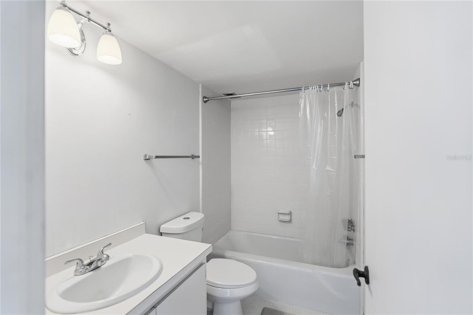 Image 54 of 70 For 4485 Gulf Of Mexico Drive 402