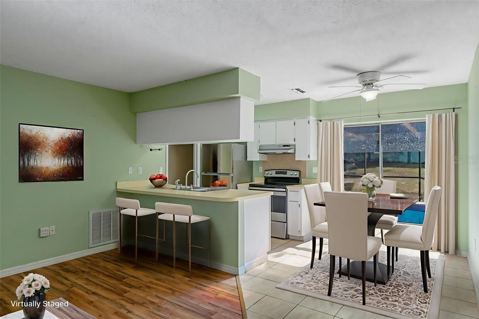 Listing photo id 11 for 12484 Curry Drive