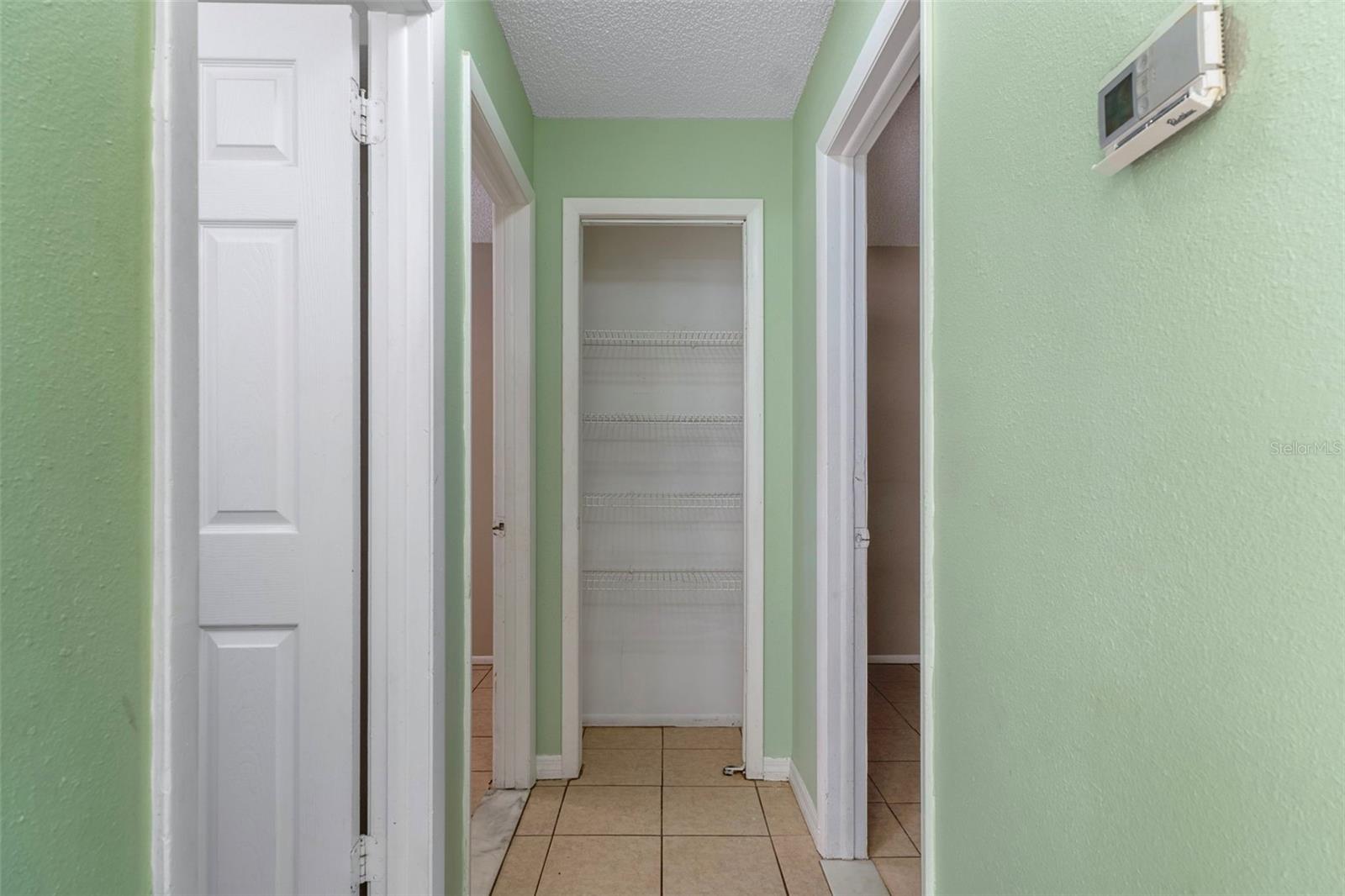 Listing photo id 17 for 12484 Curry Drive