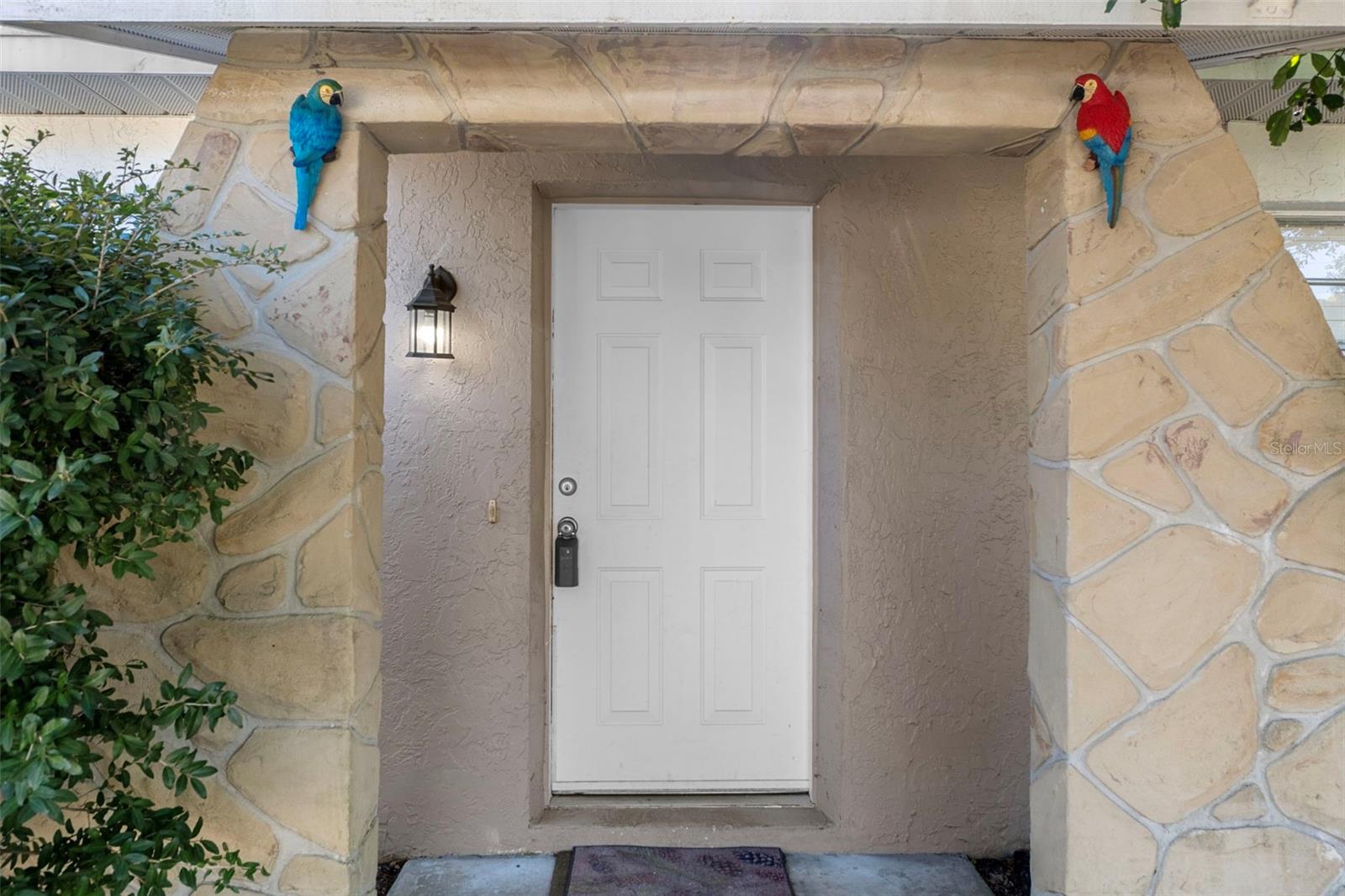 Listing photo id 4 for 12484 Curry Drive