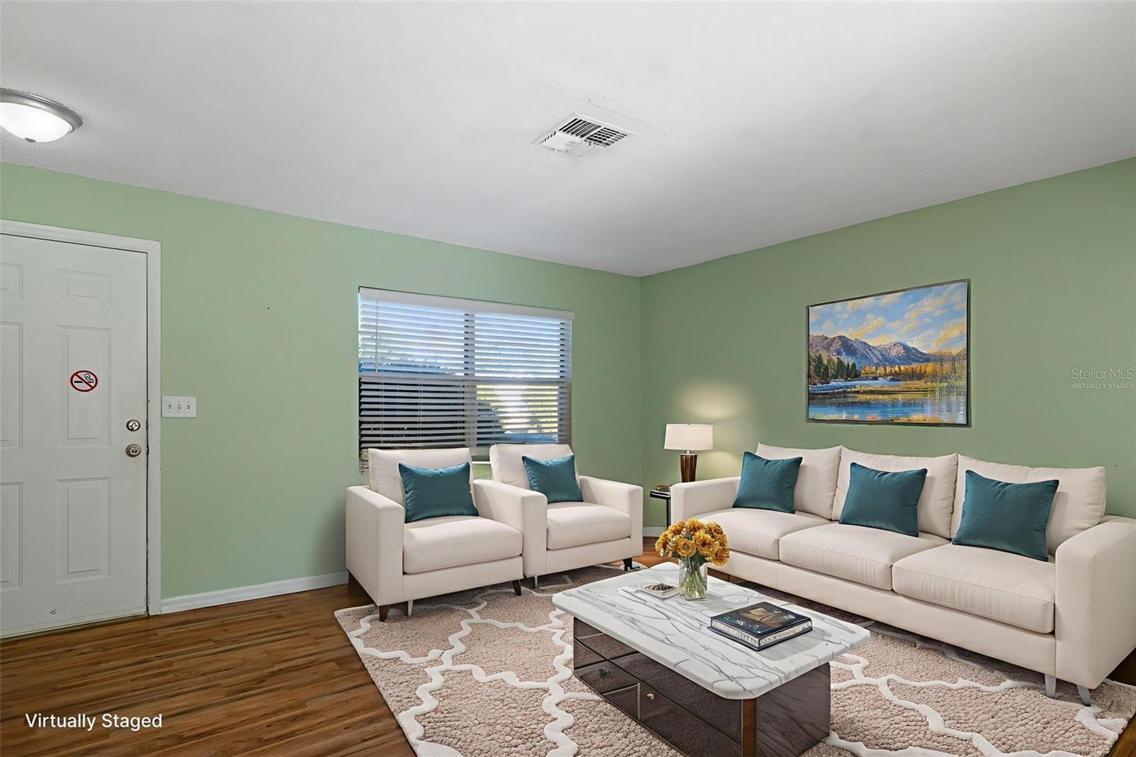 Listing photo id 7 for 12484 Curry Drive