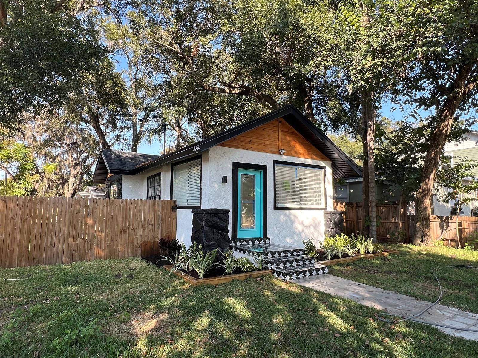 Image 3 of 3 For 1502 Knollwood Street