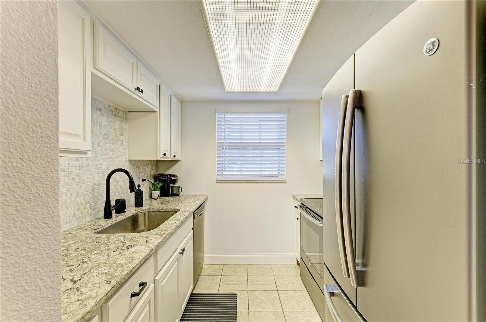 Image 7 of 23 For 9810 Dorado Avenue 9810