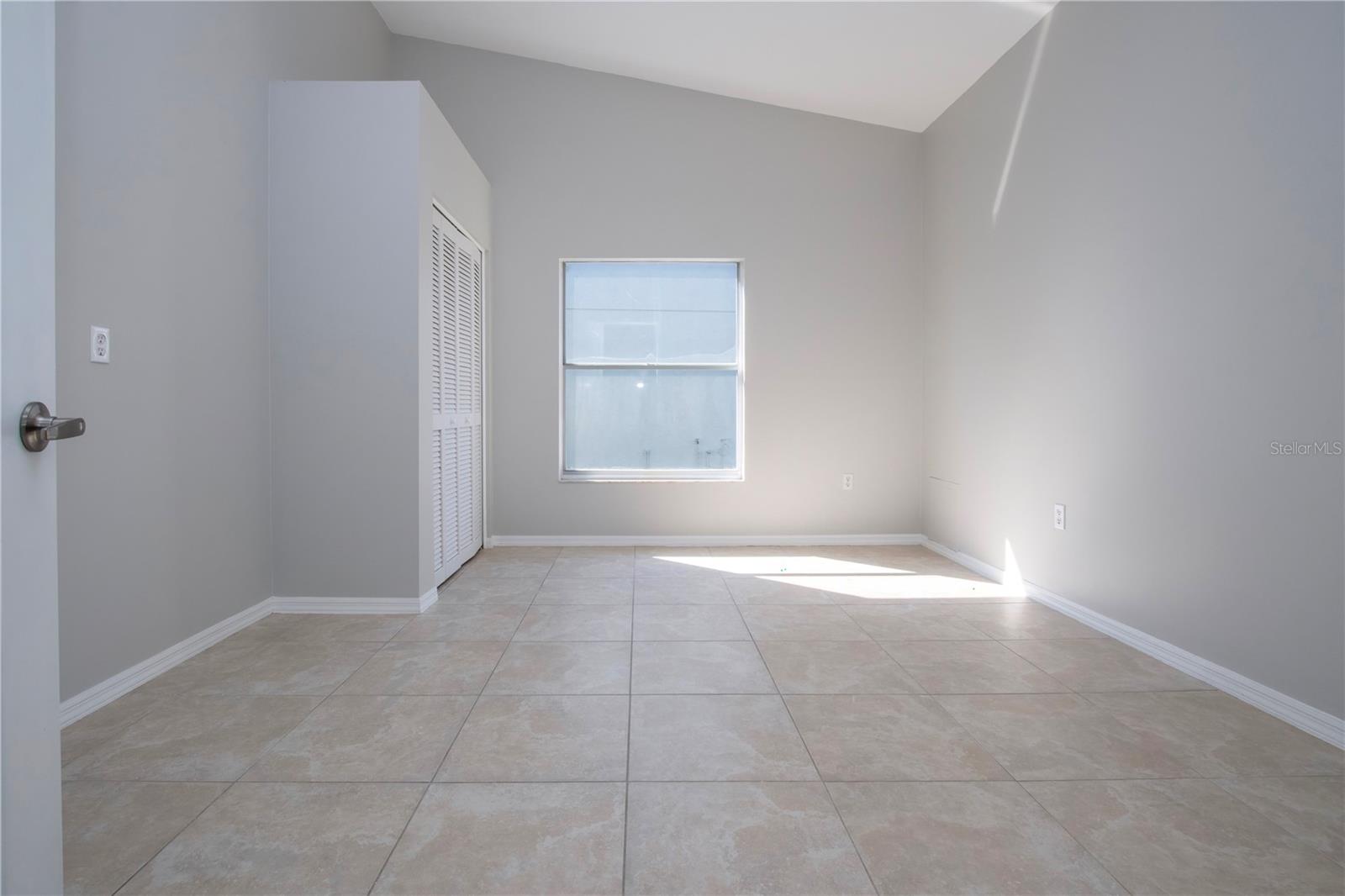 Image 46 of 69 For 9590 Knightsbridge Circle