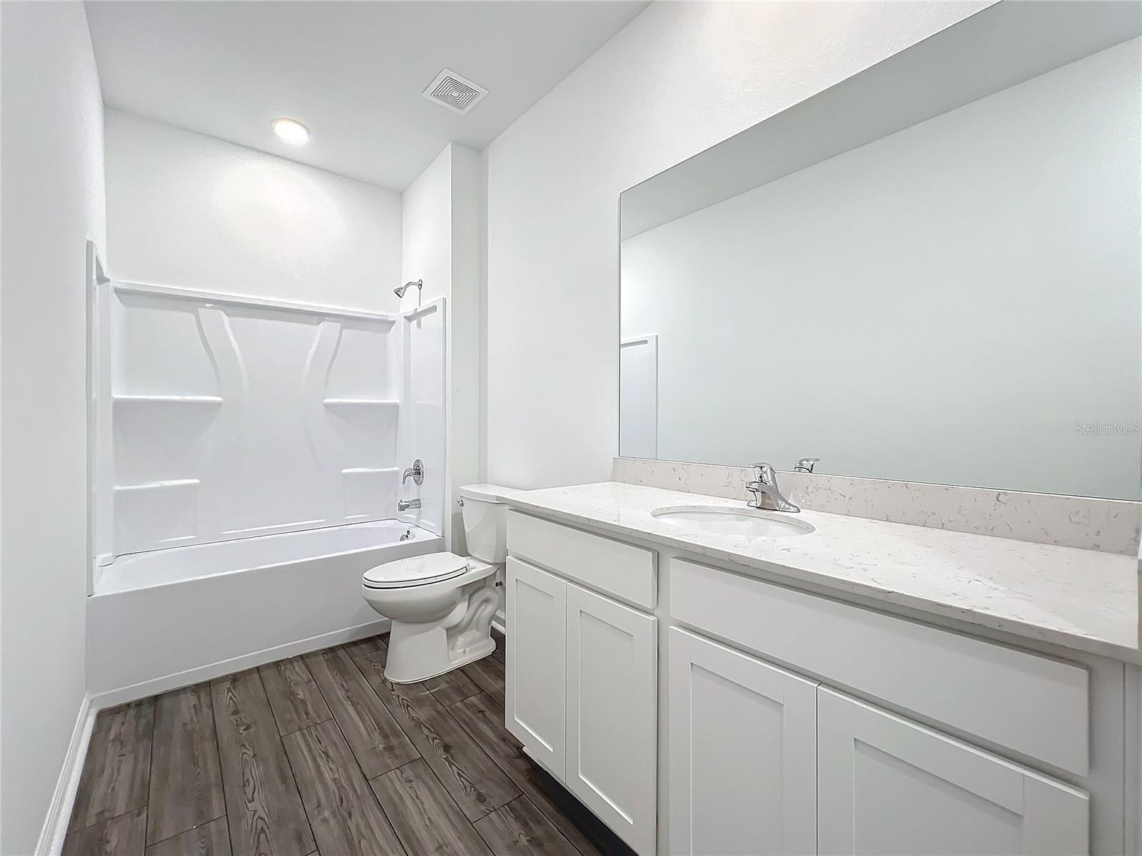 Image 23 of 83 For 4726 83rd Loop