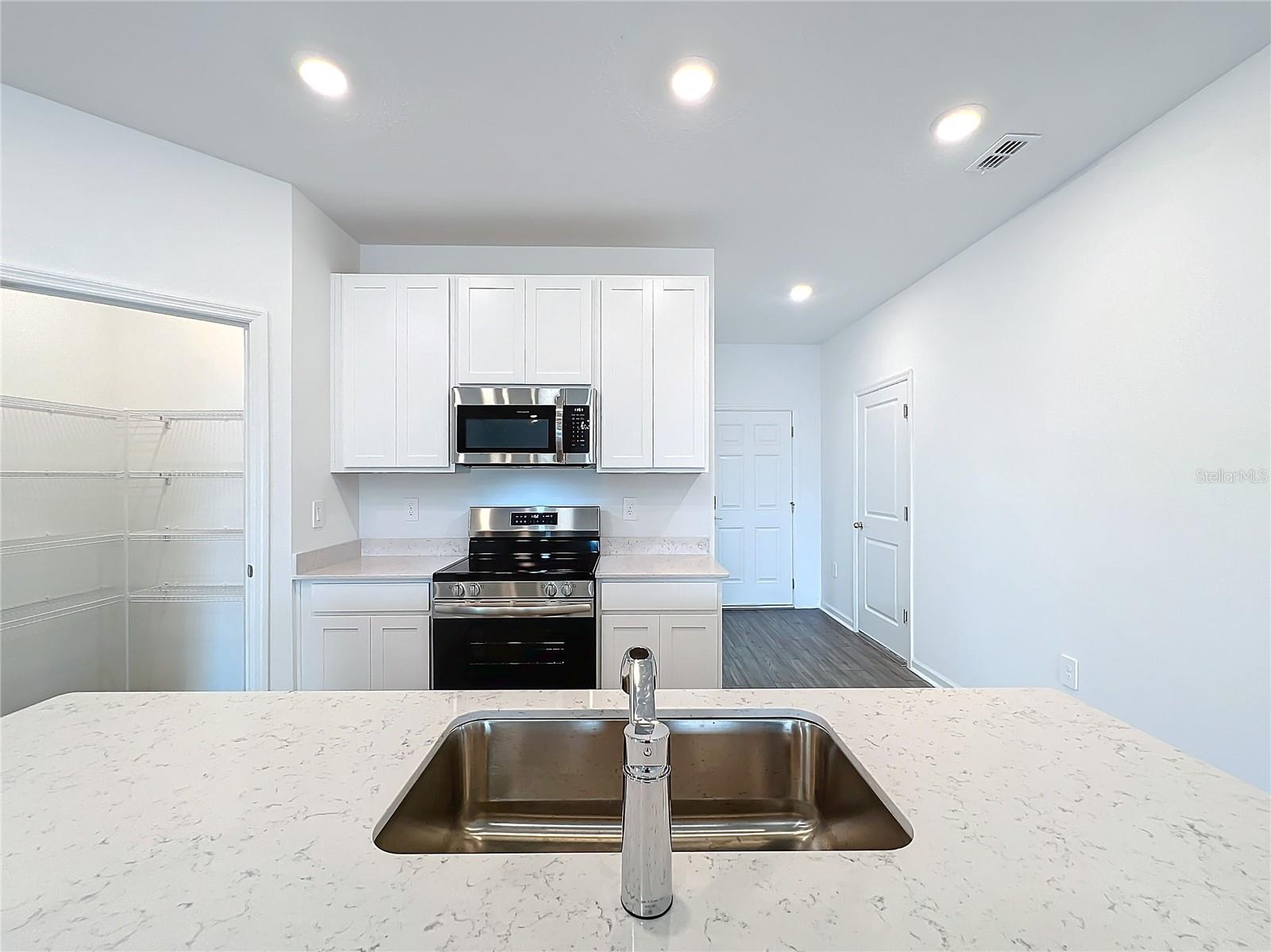 Image 27 of 83 For 4726 83rd Loop