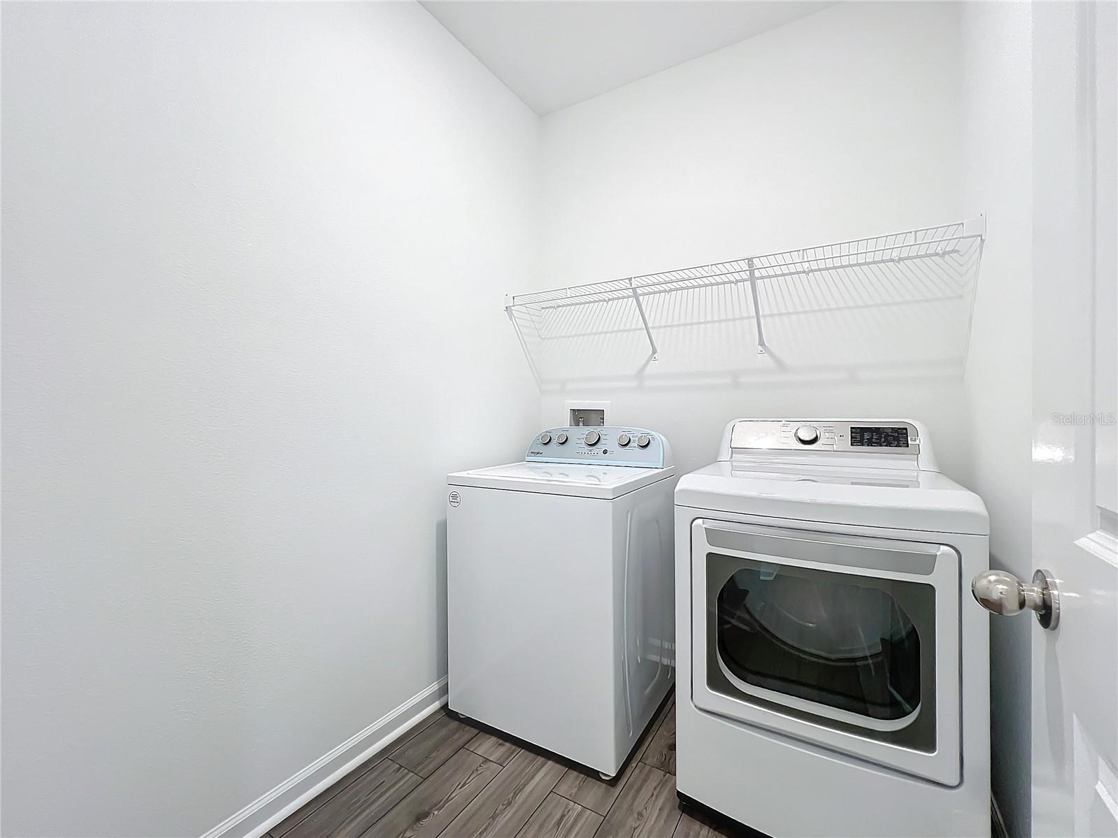 Image 28 of 83 For 4726 83rd Loop