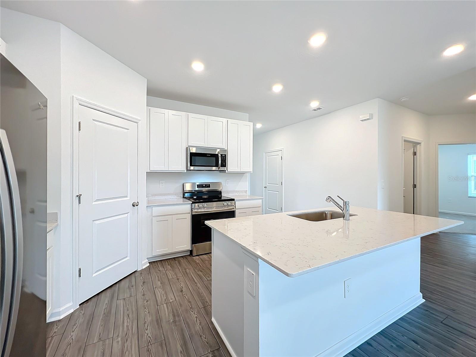 Image 32 of 83 For 4726 83rd Loop