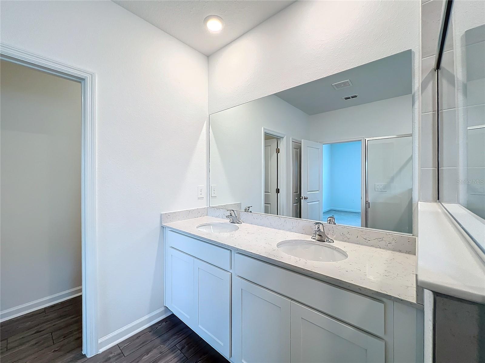 Image 53 of 83 For 4726 83rd Loop