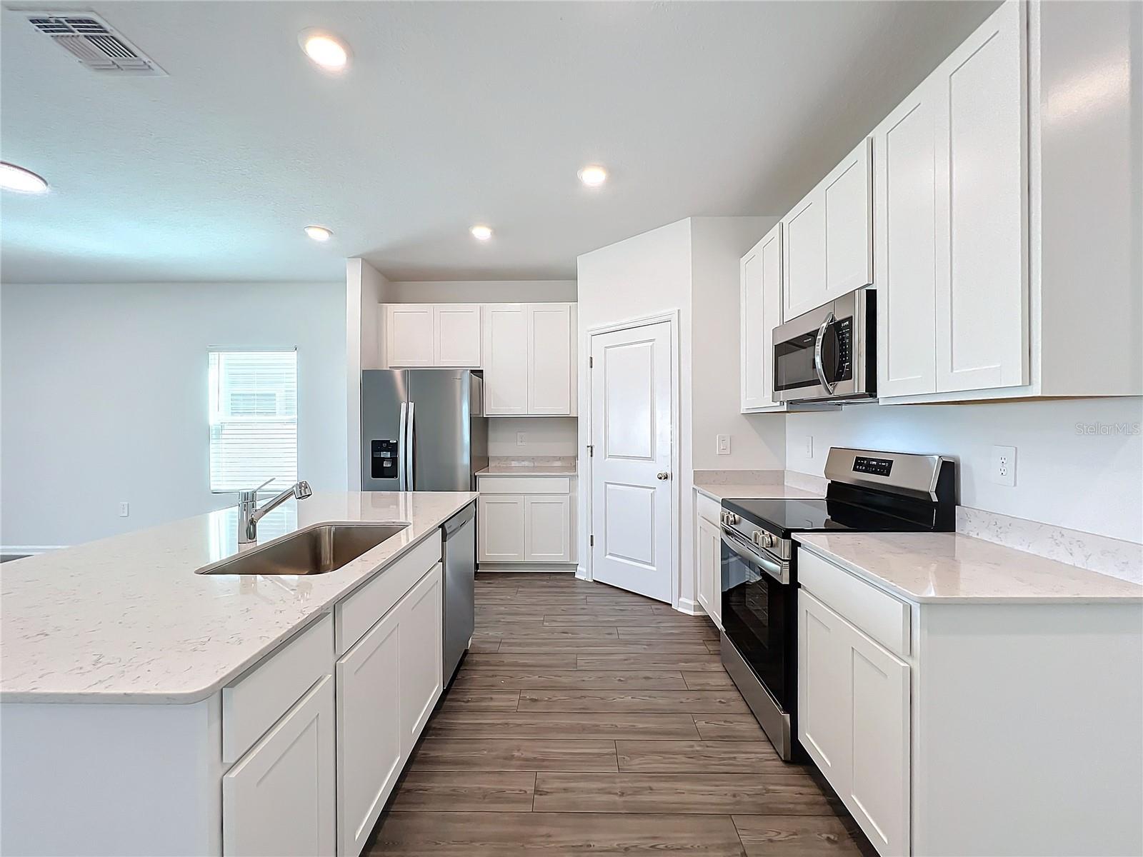 Image 54 of 83 For 4726 83rd Loop