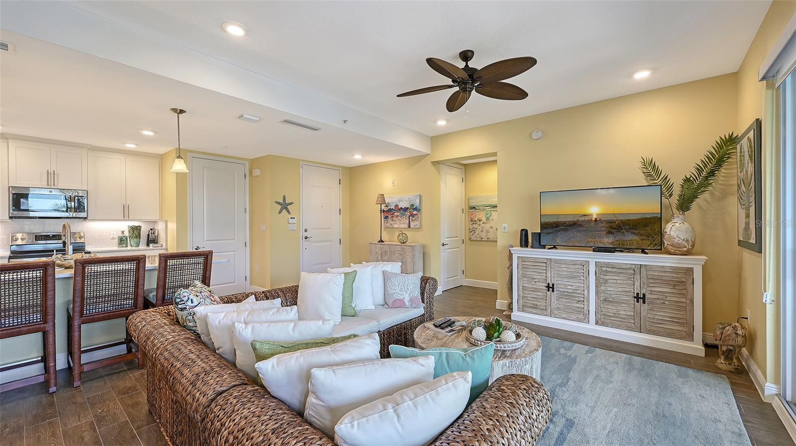 Image 14 of 87 For 388 Aruba Circle 201