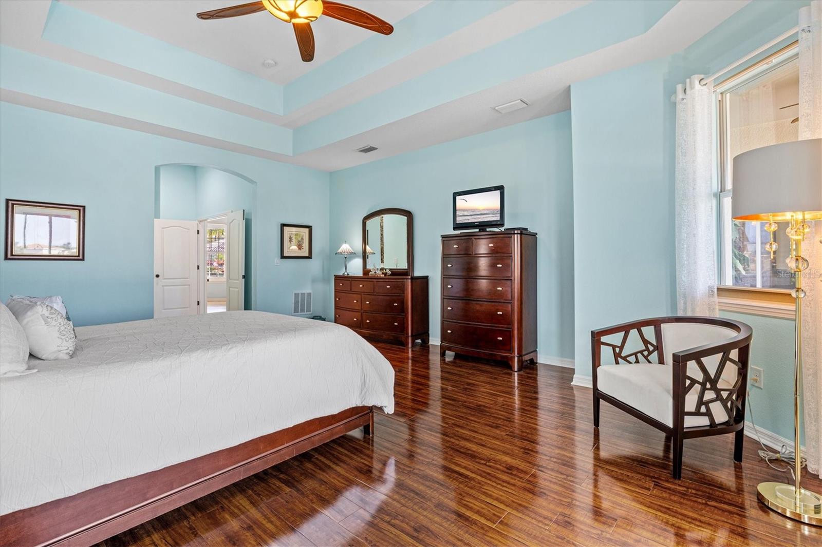 Image 37 of 75 For 210 166th Street Ne