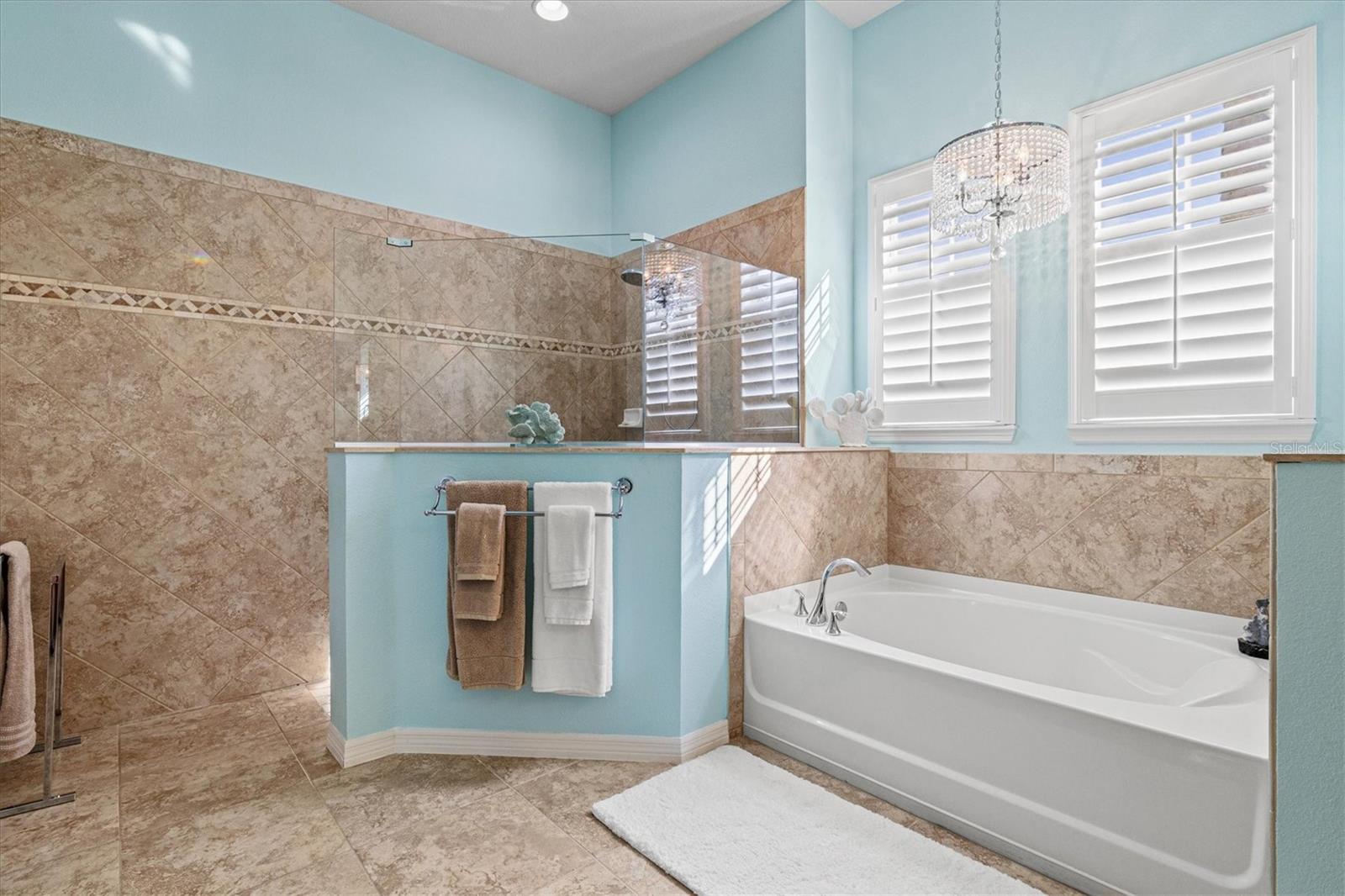 Image 43 of 75 For 210 166th Street Ne