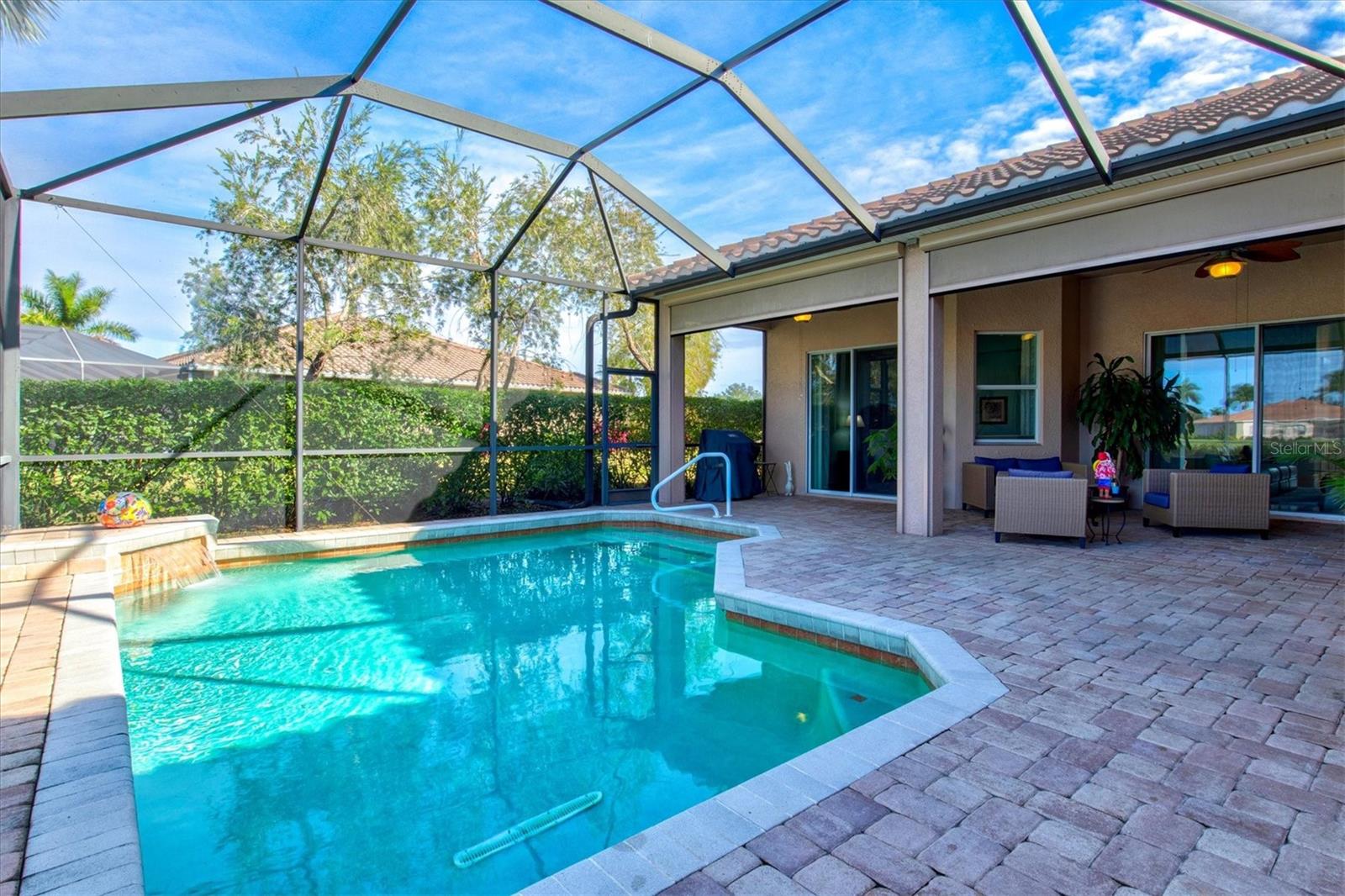 Image 62 of 75 For 210 166th Street Ne