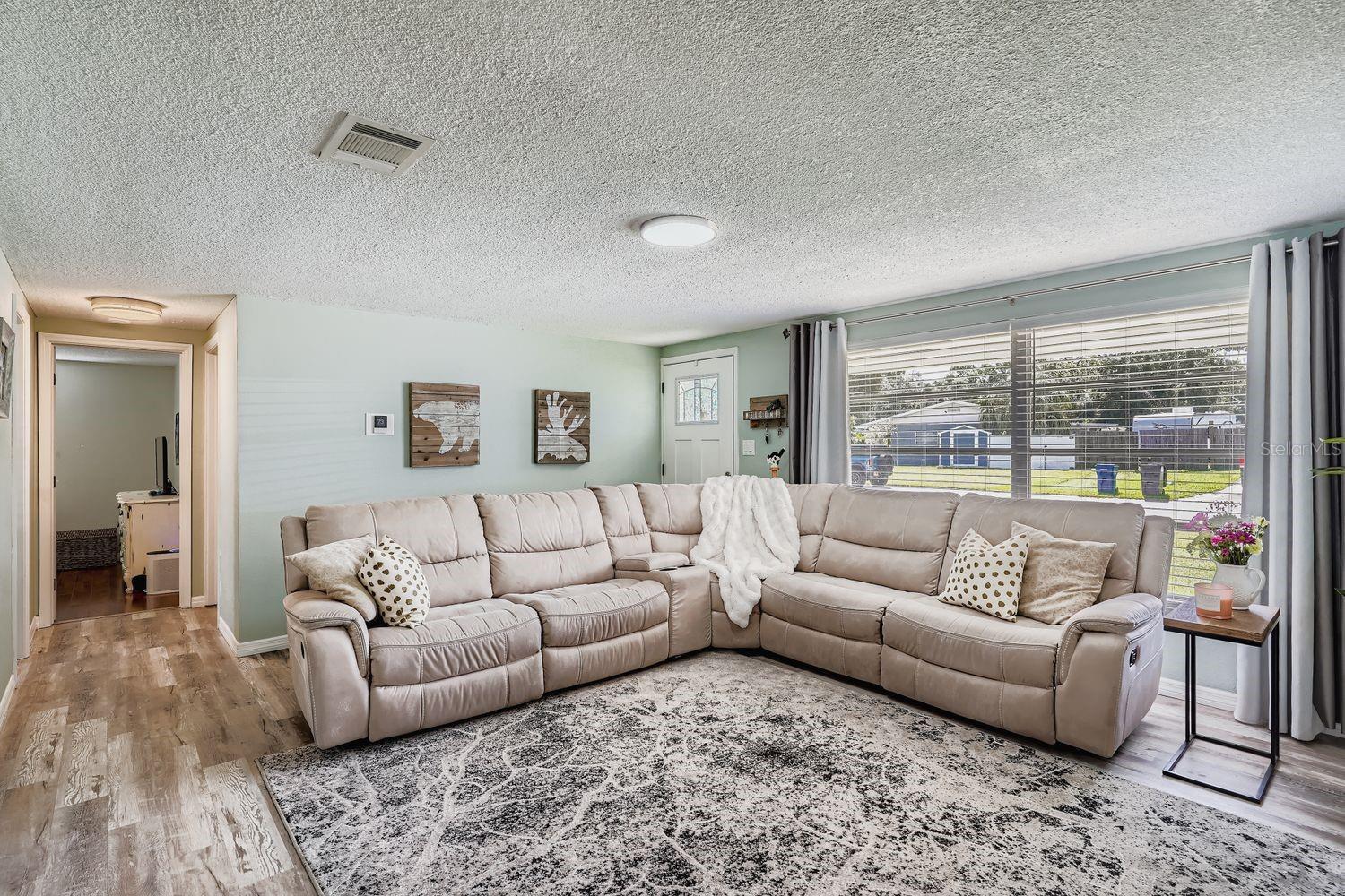 Image 4 of 28 For 4311 2nd Avenue E