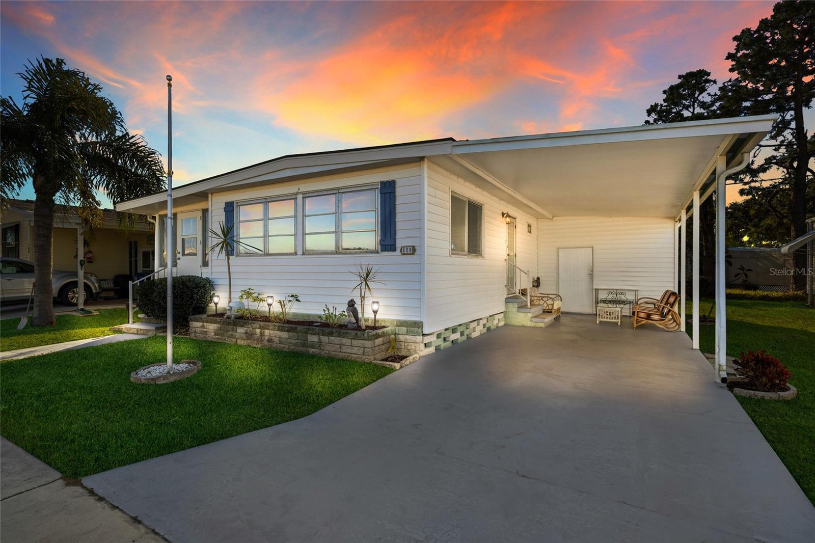 Image 18 of 24 For 5619 Bayshore Road 111