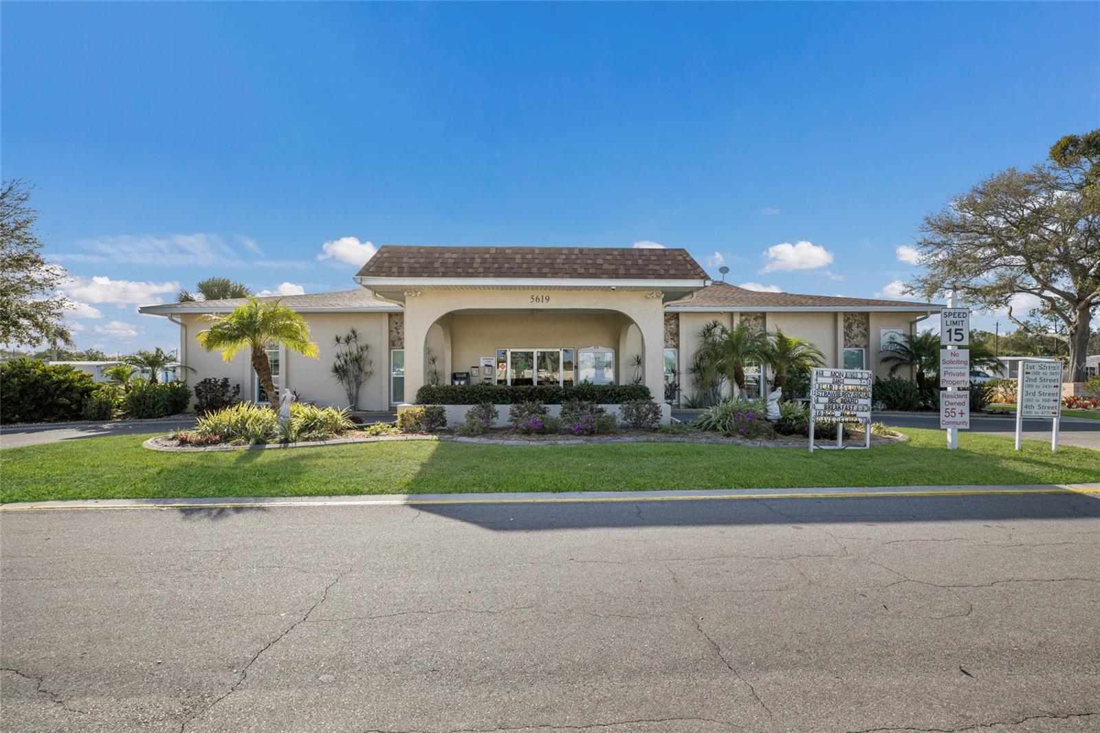 Image 19 of 24 For 5619 Bayshore Road 111