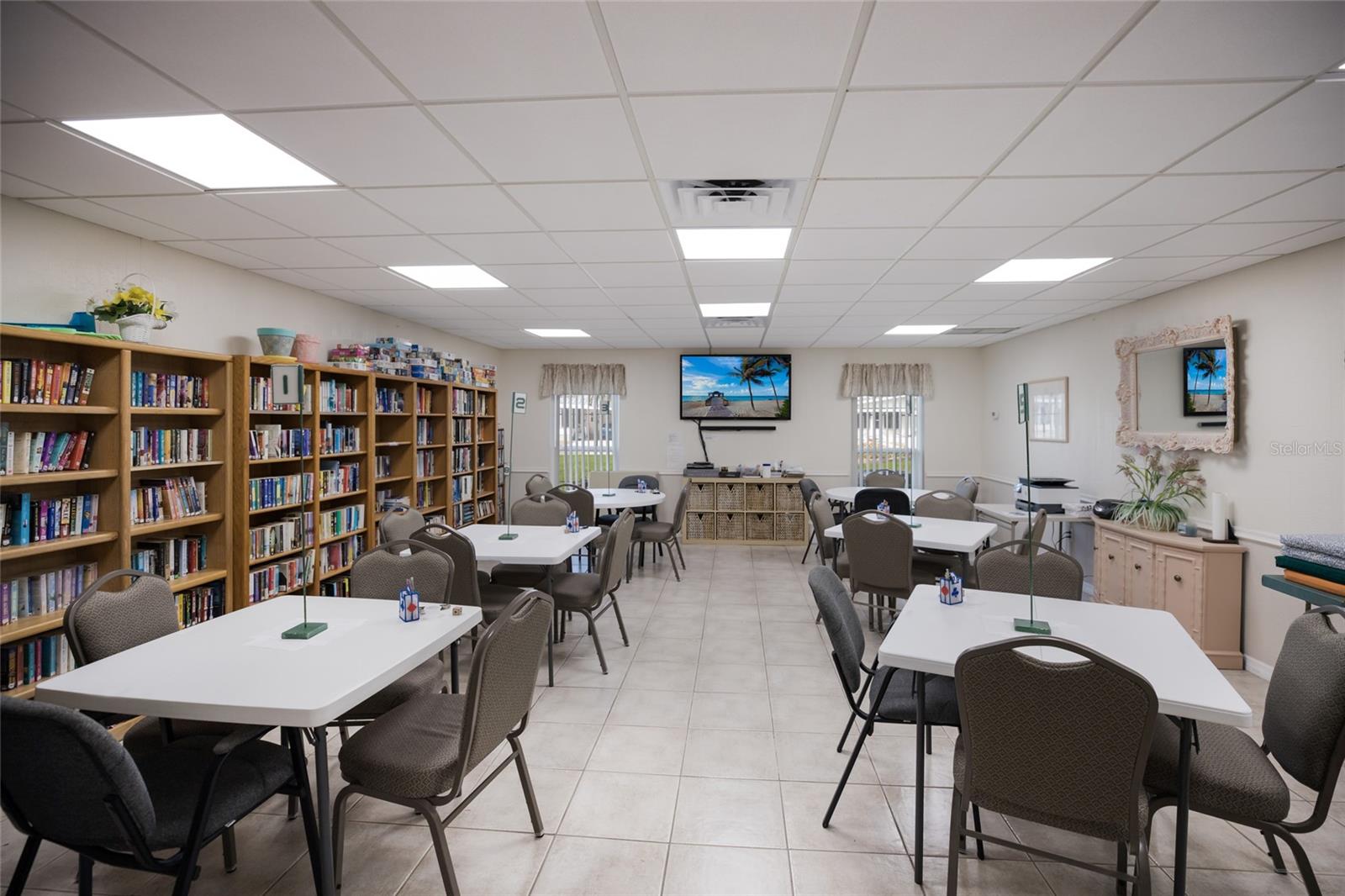 Image 21 of 24 For 5619 Bayshore Road 111