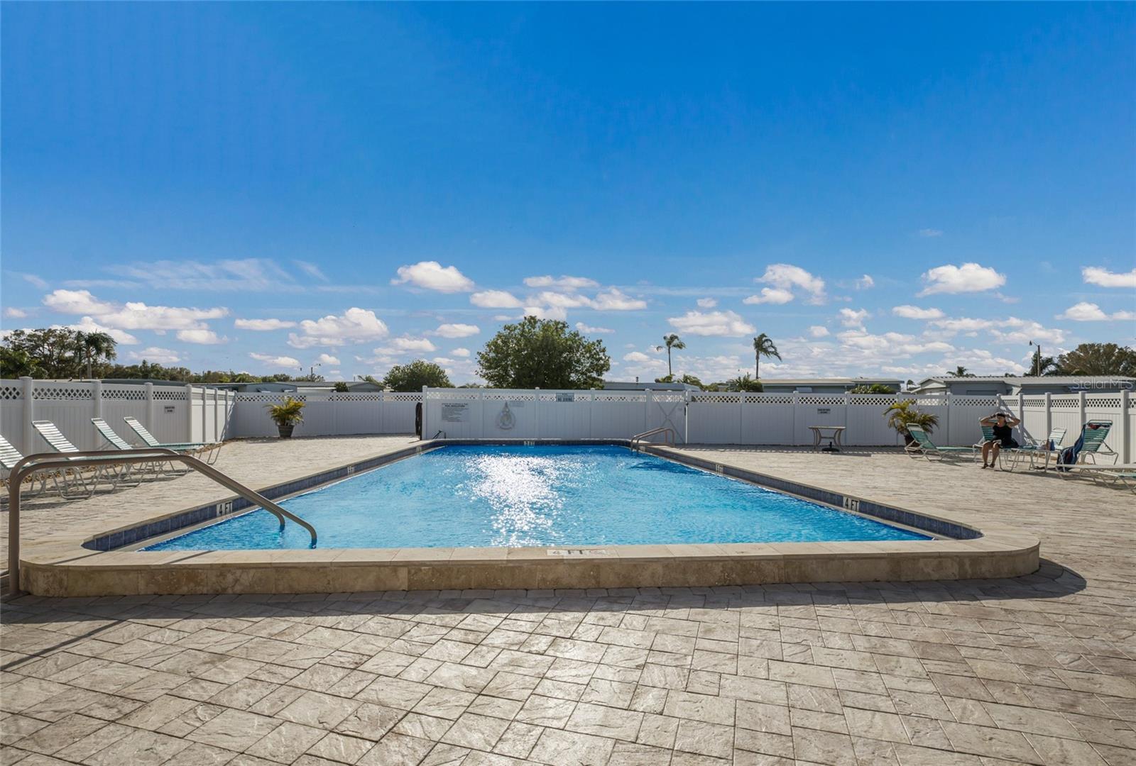 Image 3 of 24 For 5619 Bayshore Road 111