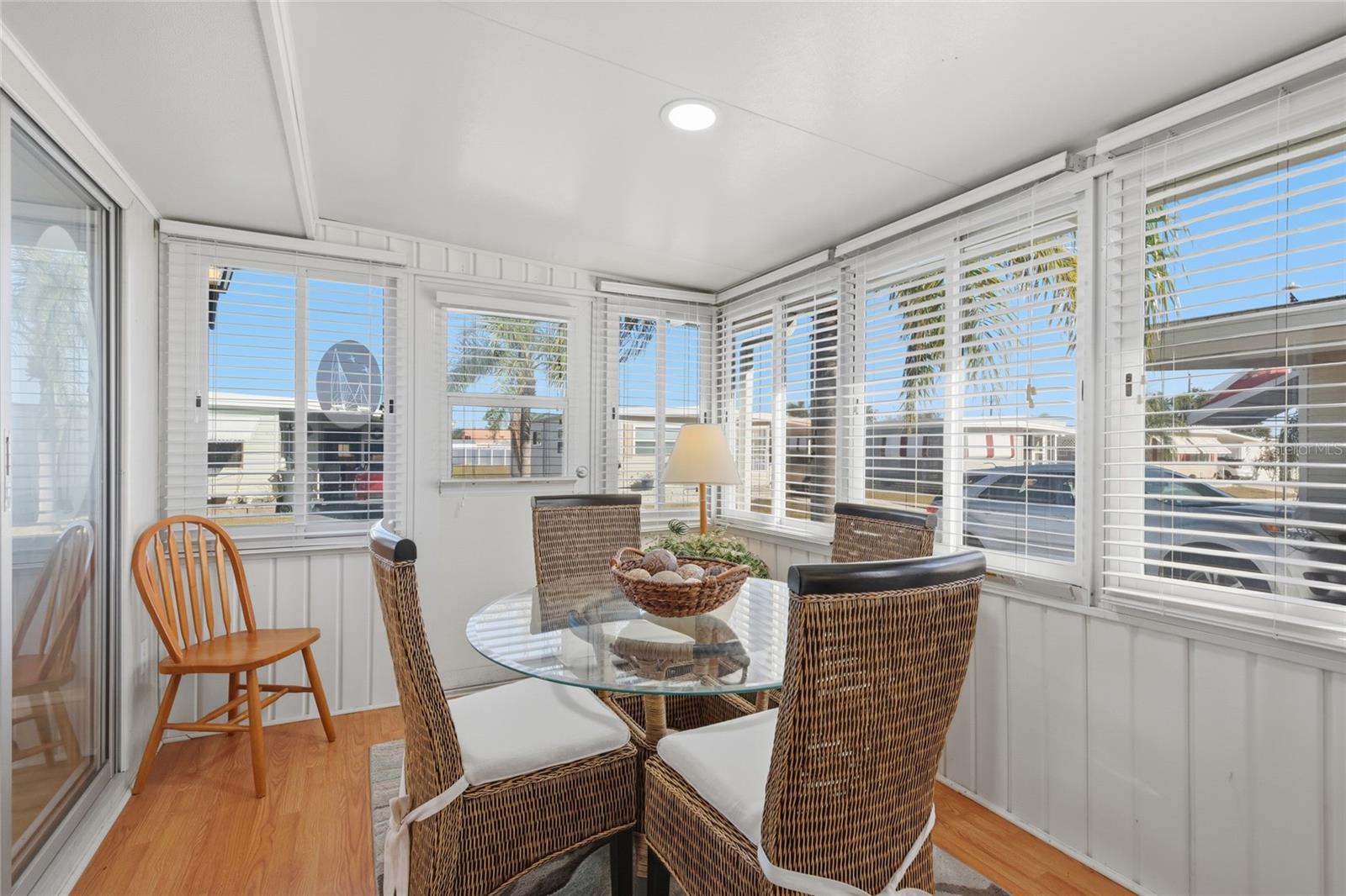 Image 5 of 24 For 5619 Bayshore Road 111