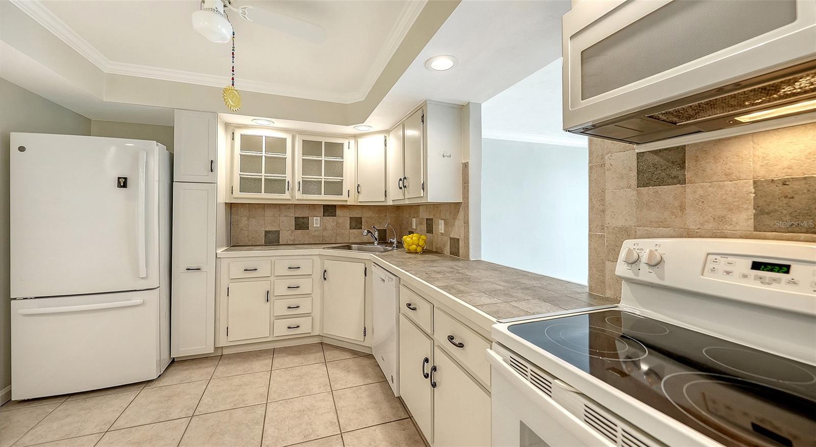 Image 15 of 38 For 101 Gulfstream Avenue 5j