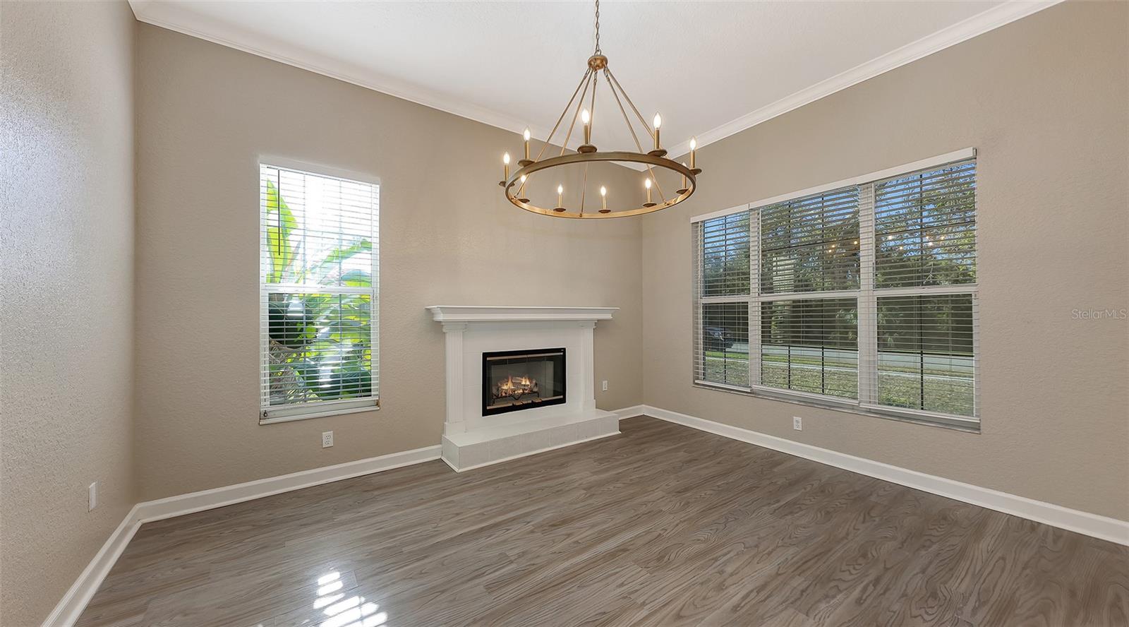 Image 8 of 62 For 2493 Sonoma Drive