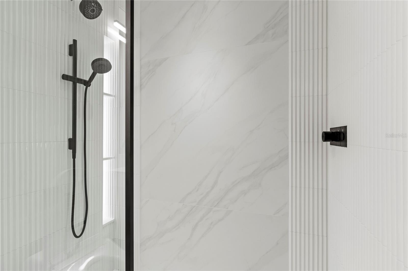 Image 18 of 42 For 6427 Moorings Point Circle 101