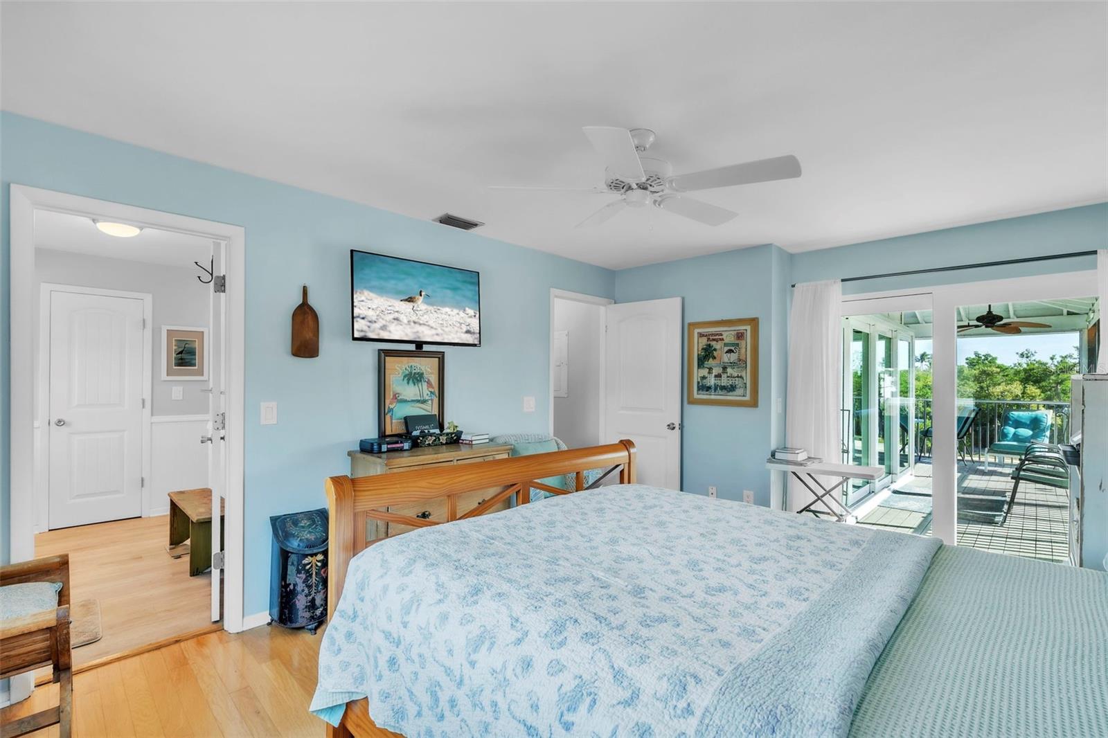 Image 17 of 43 For 8302 Marina Drive