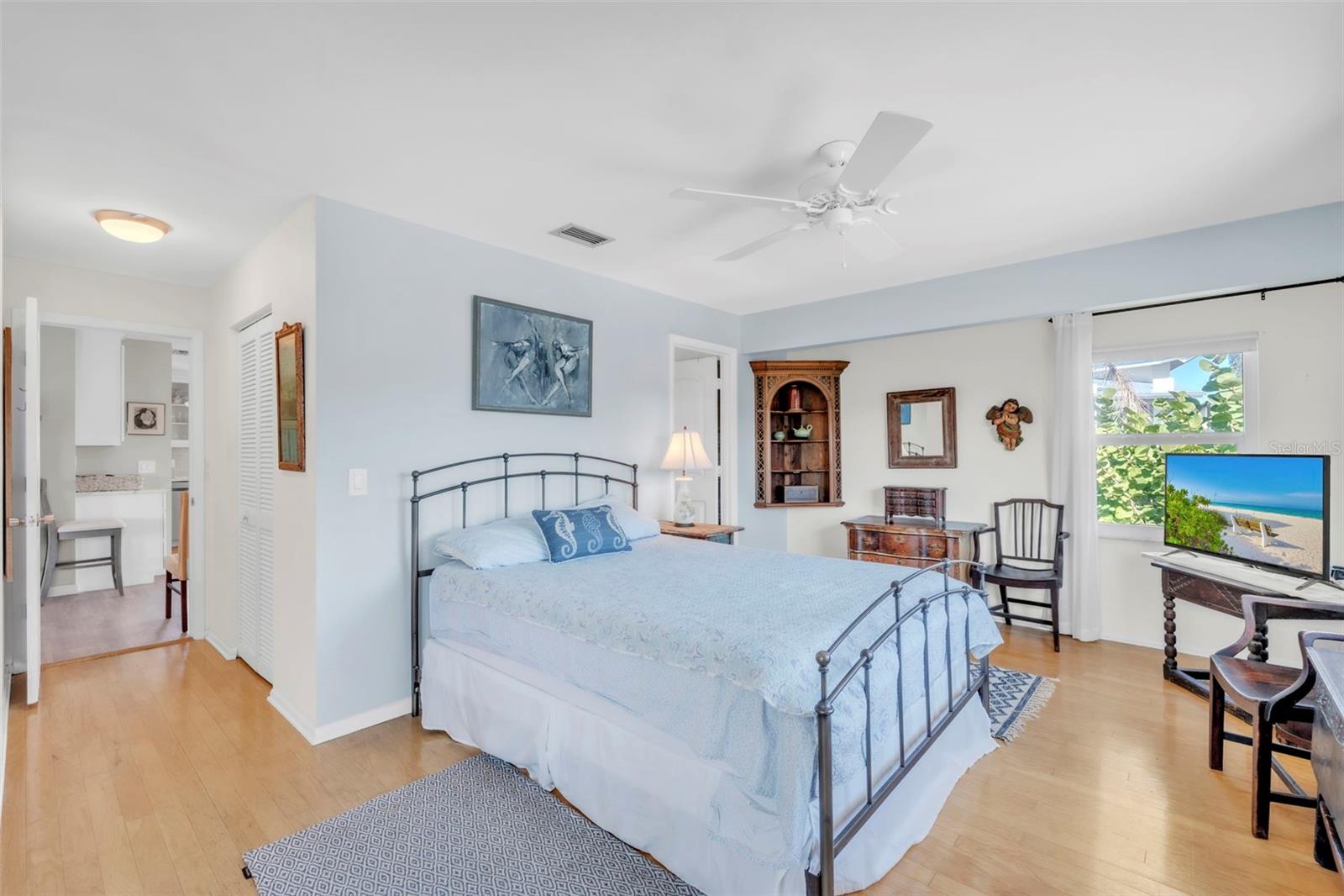 Image 20 of 43 For 8302 Marina Drive