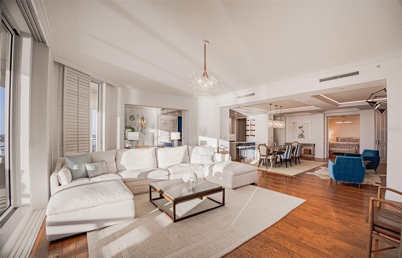 Image 10 of 60 For 1300 Benjamin Franklin Drive 1005