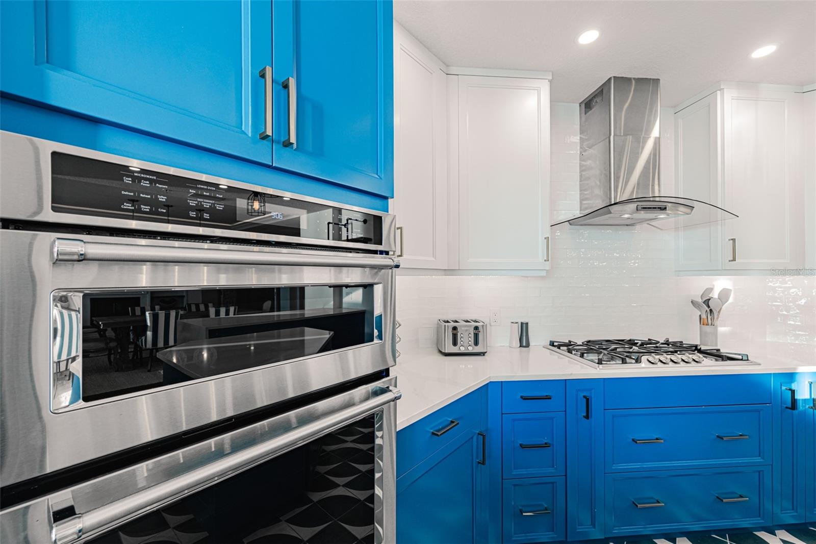 Image 23 of 60 For 1300 Benjamin Franklin Drive 1005