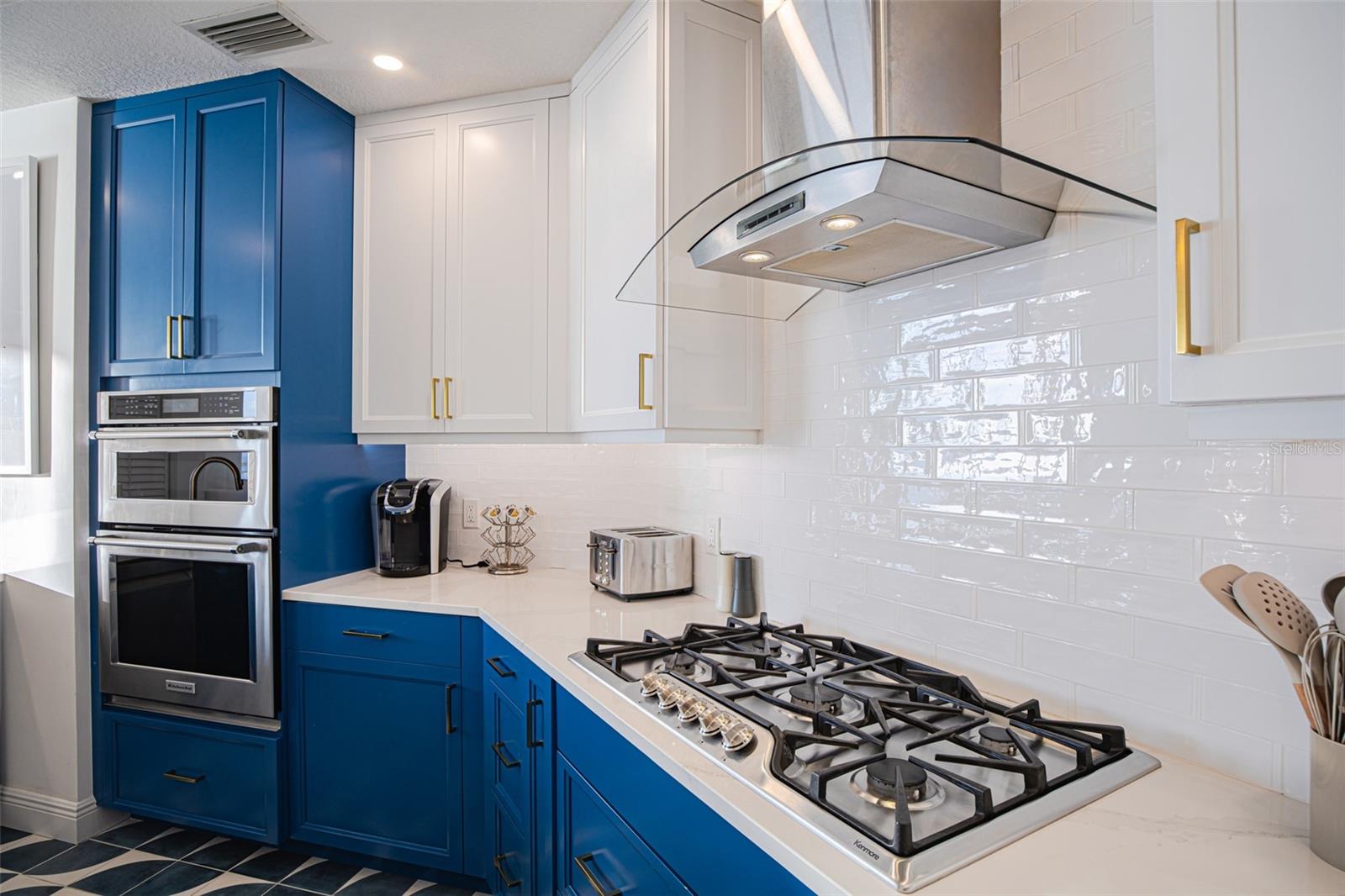 Image 24 of 60 For 1300 Benjamin Franklin Drive 1005