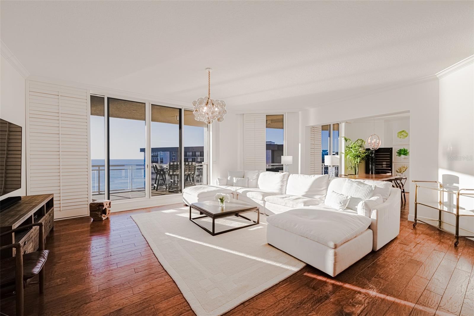 Image 6 of 60 For 1300 Benjamin Franklin Drive 1005