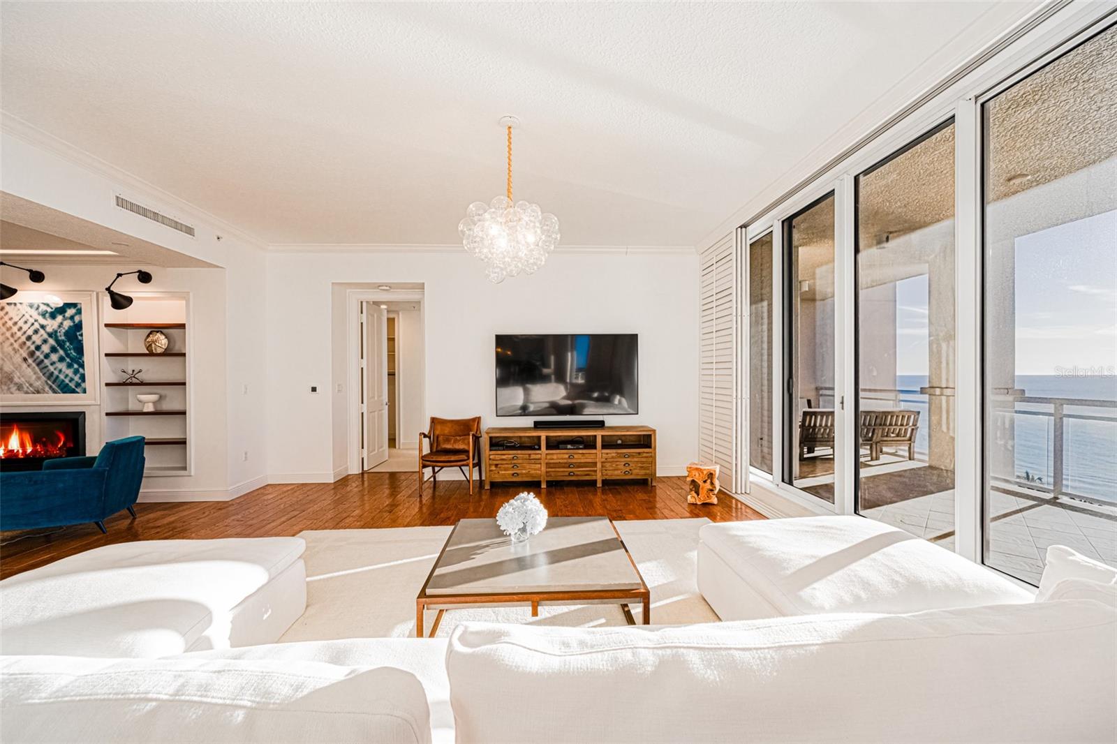 Image 8 of 60 For 1300 Benjamin Franklin Drive 1005