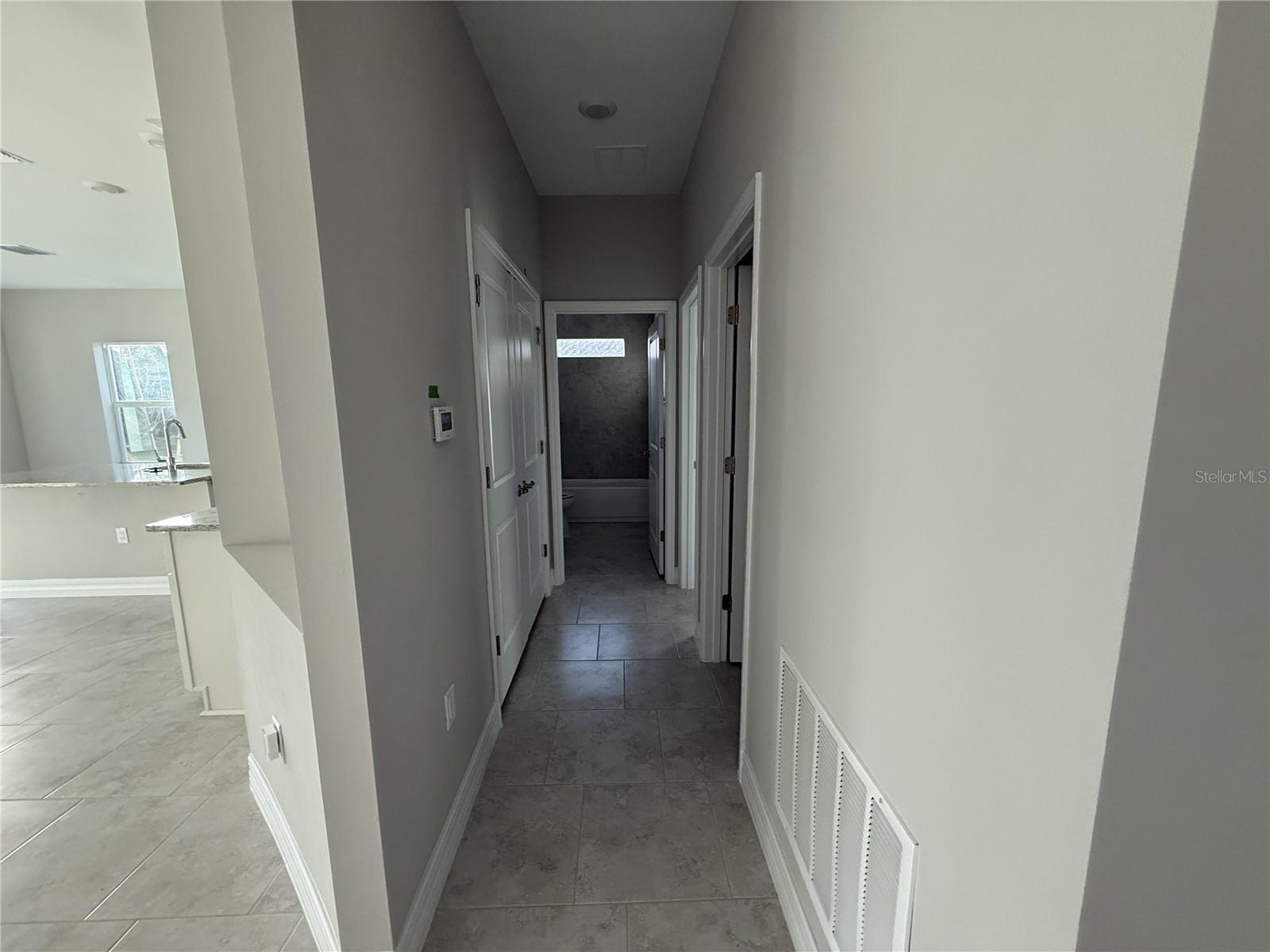 Image 15 of 23 For 4298 Salford Boulevard