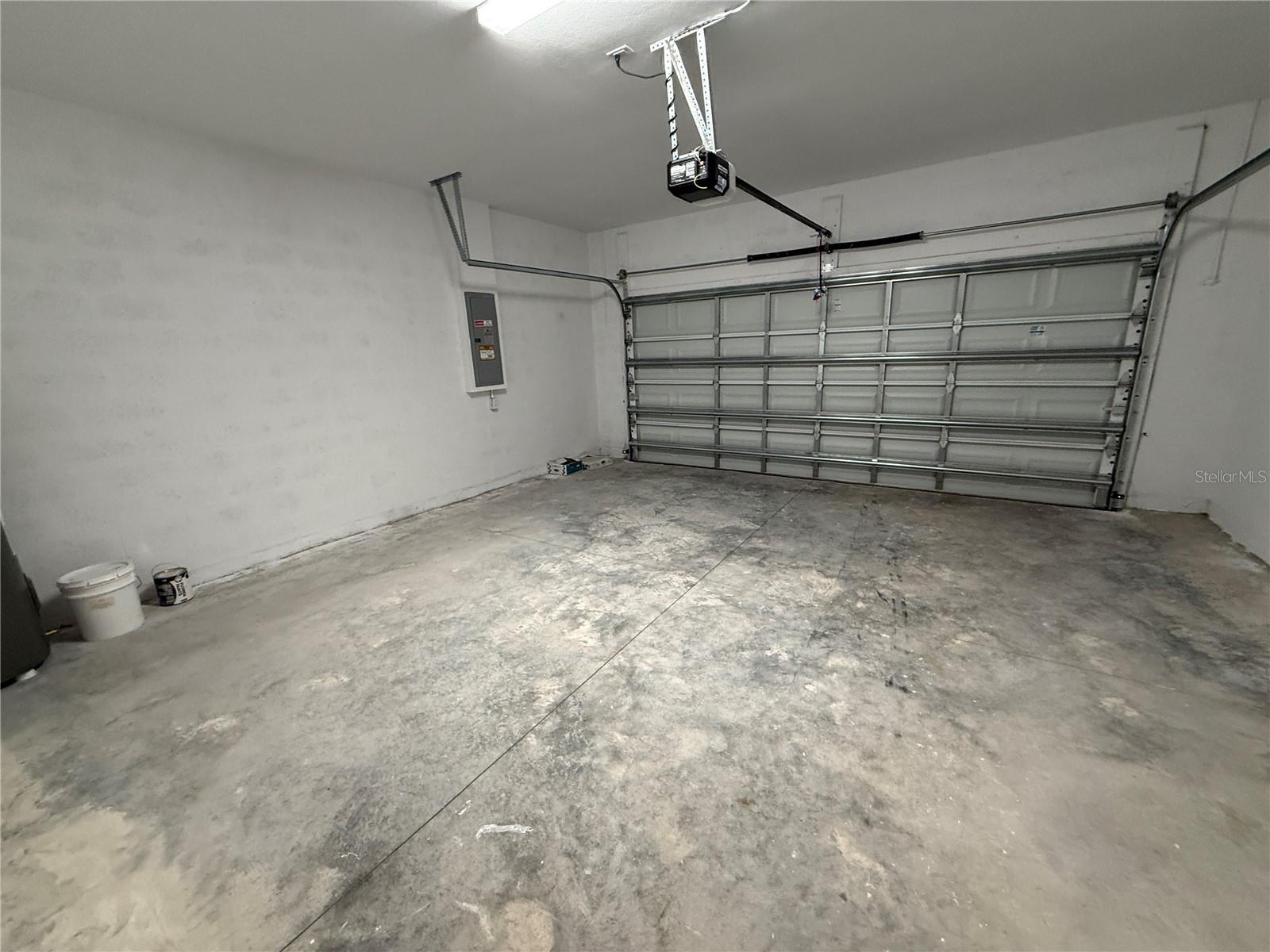 Image 18 of 23 For 4298 Salford Boulevard