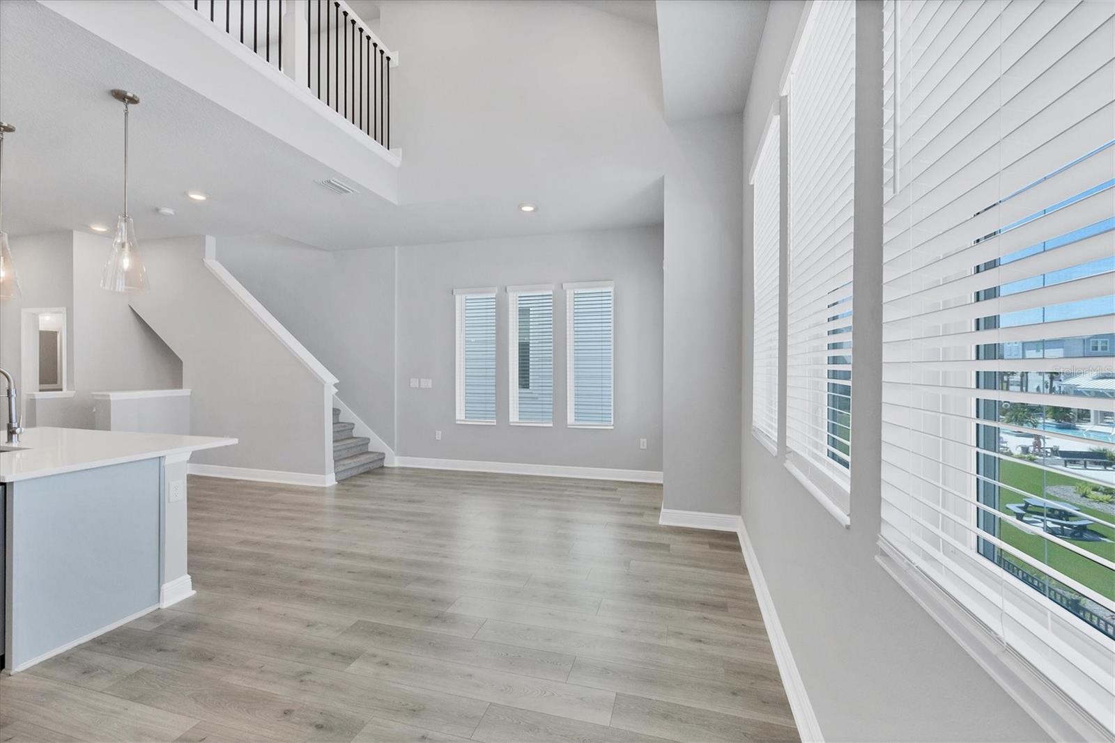 Image 15 of 59 For 2340 Lindstrom Street