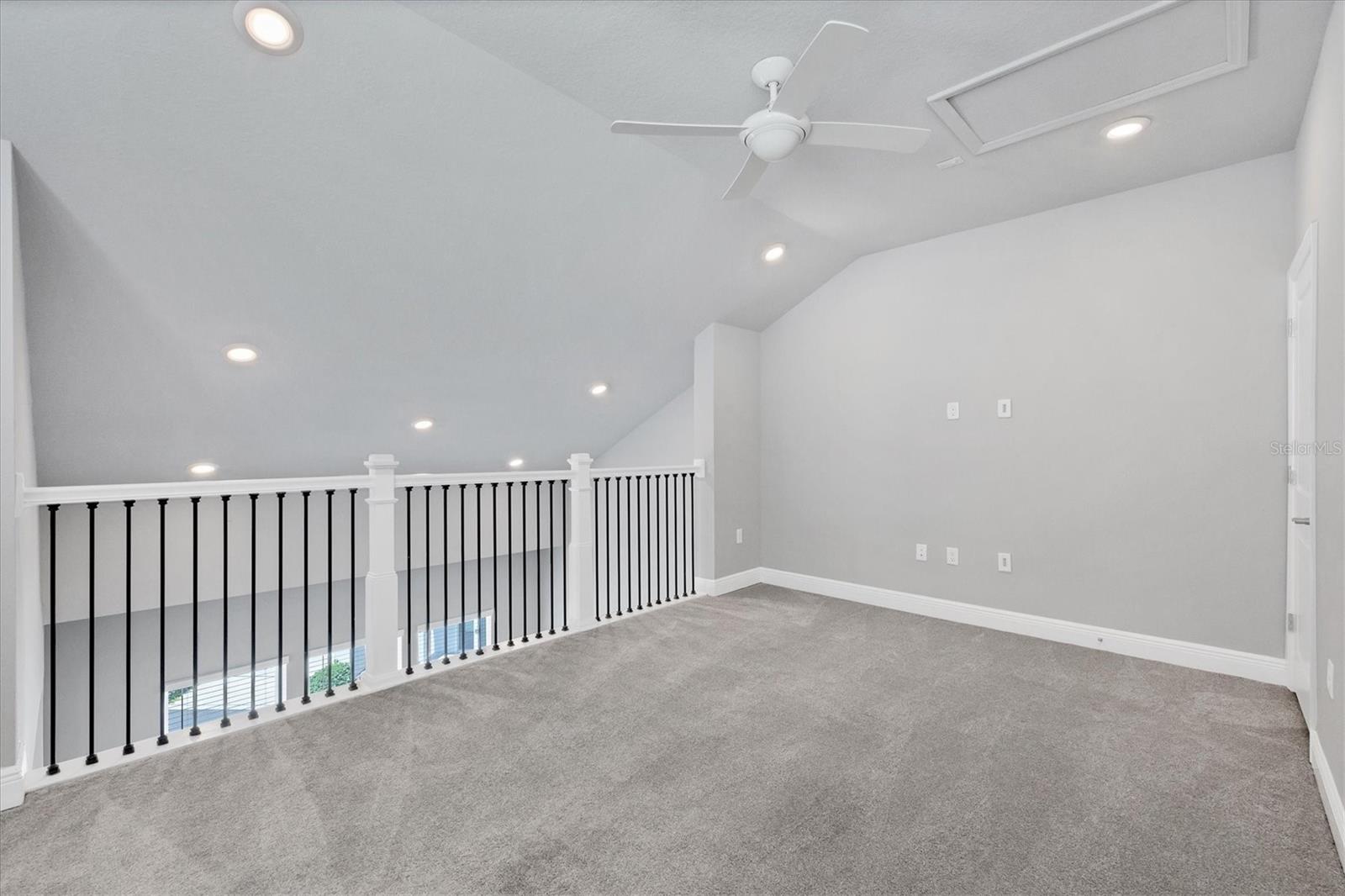 Image 20 of 59 For 2340 Lindstrom Street