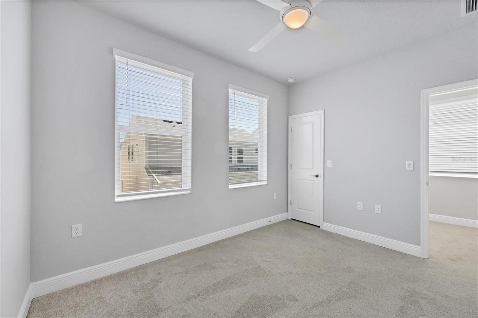 Image 25 of 59 For 2340 Lindstrom Street